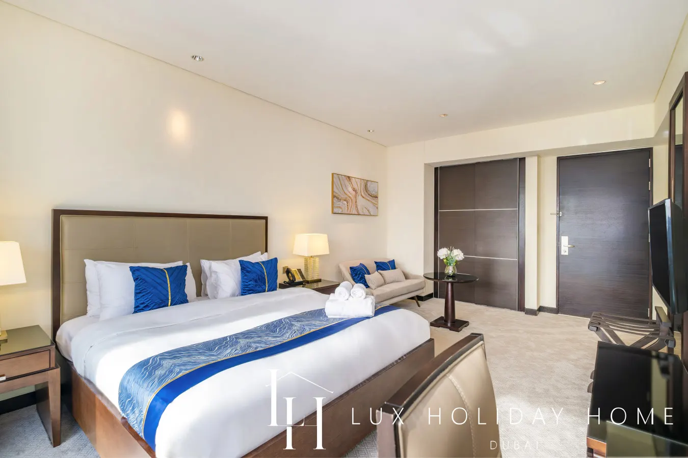 LUX The JW Marina Studio 15