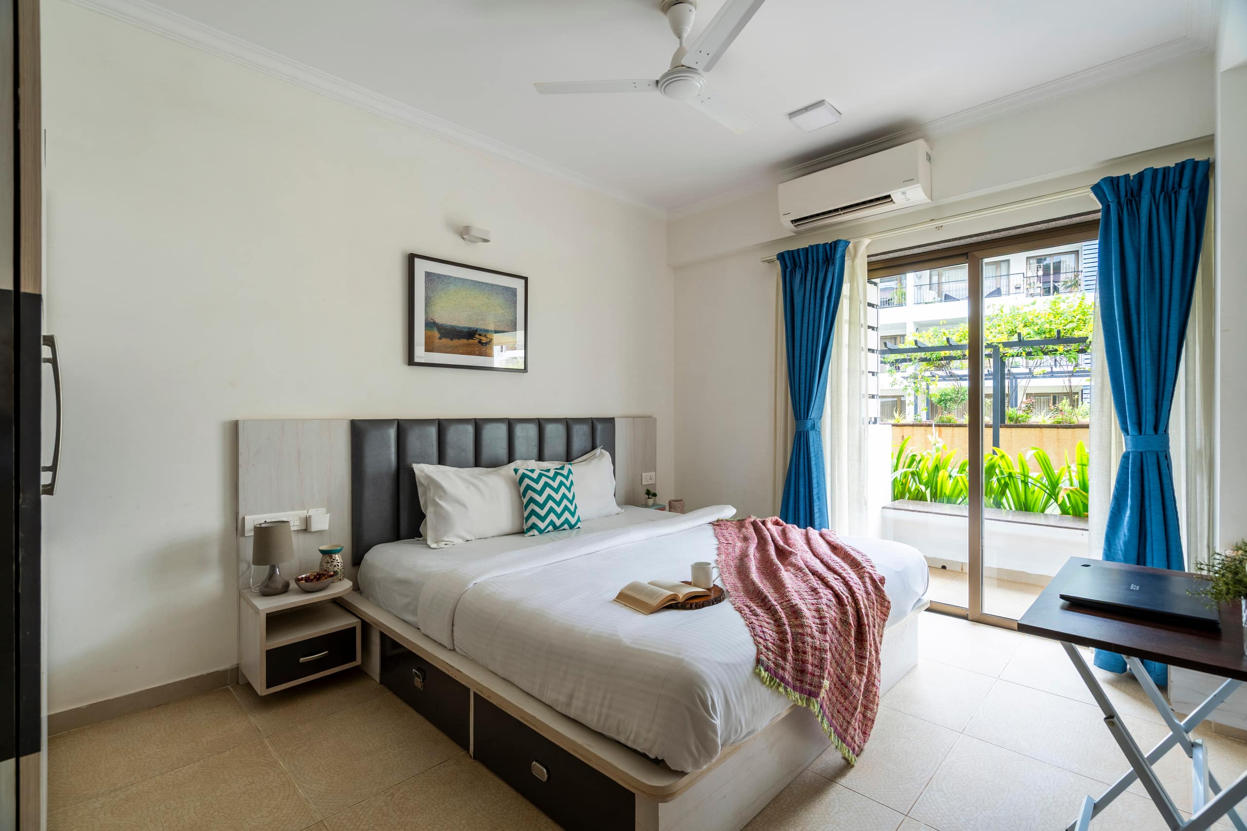 Staymaster SurfShore | 2BR w/ Pools & Gym in Baga 7