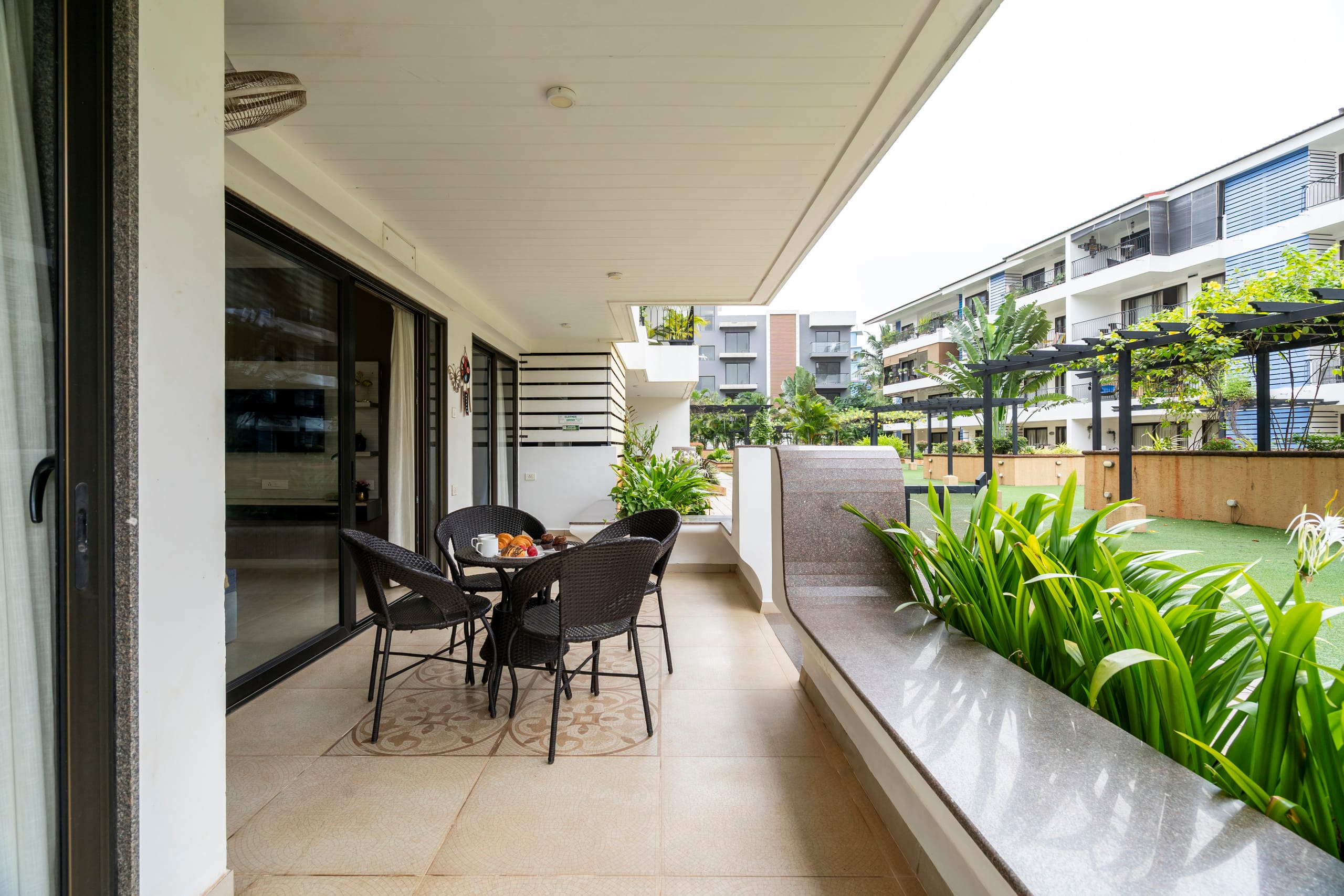 Staymaster SurfShore | 2BR w/ Pools & Gym in Baga 40