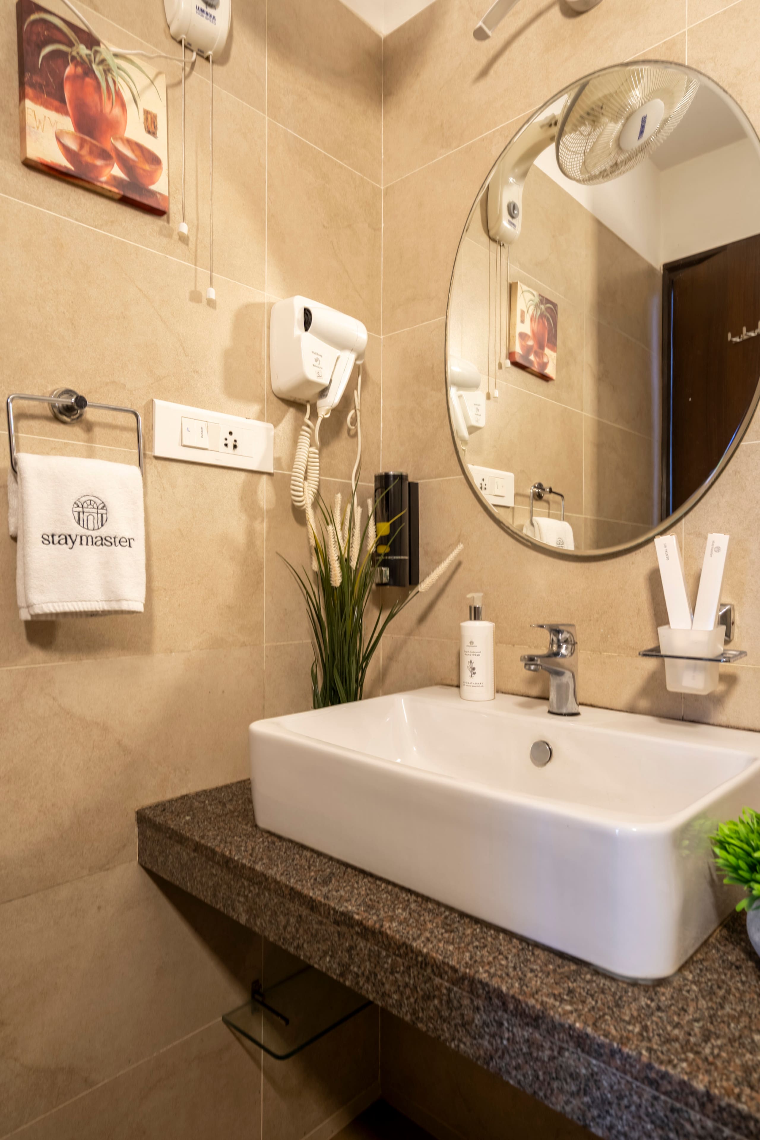 Staymaster SurfShore | 2BR w/ Pools & Gym in Baga 32