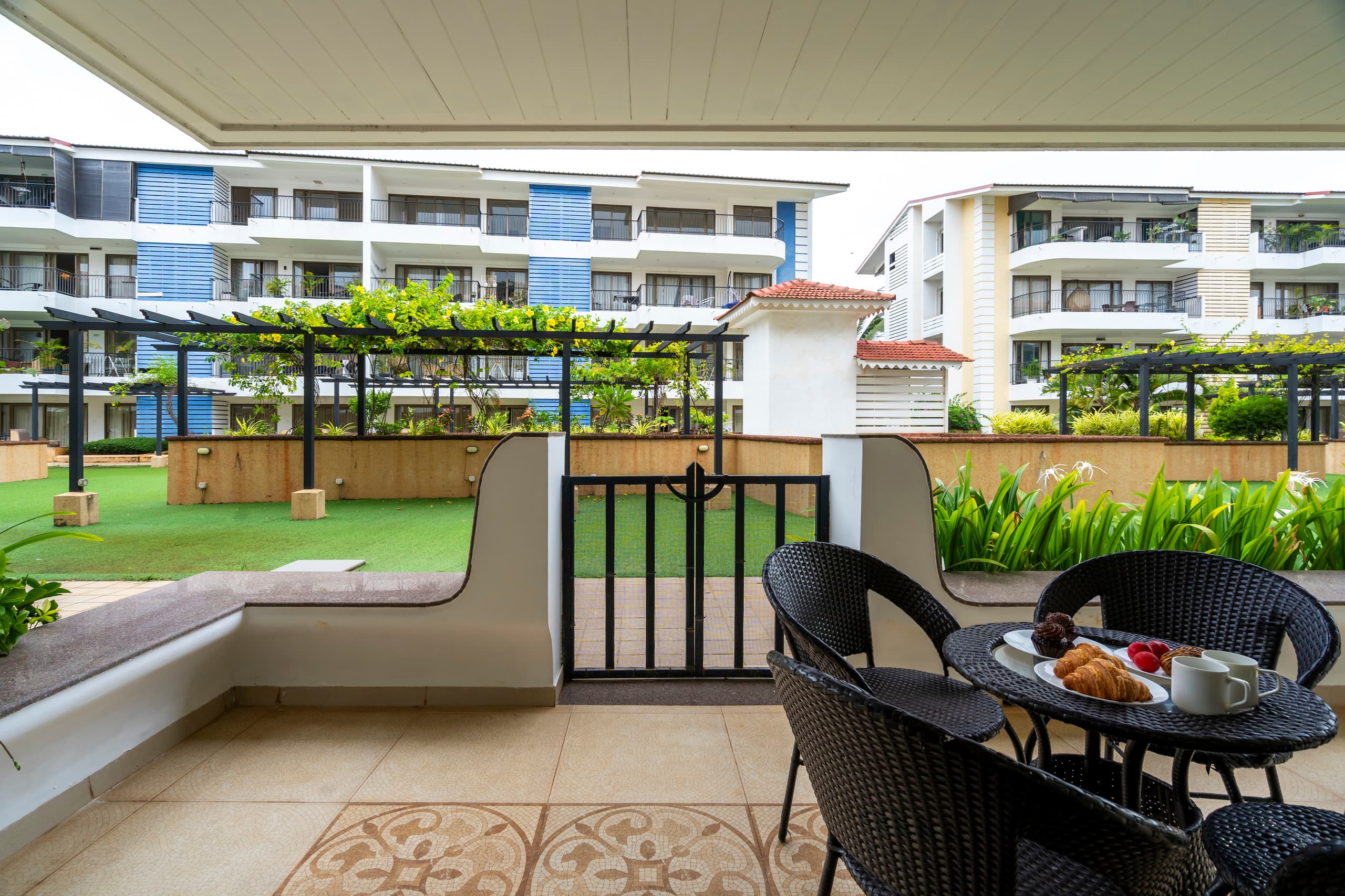 Staymaster SurfShore | 2BR w/ Pools & Gym in Baga 39