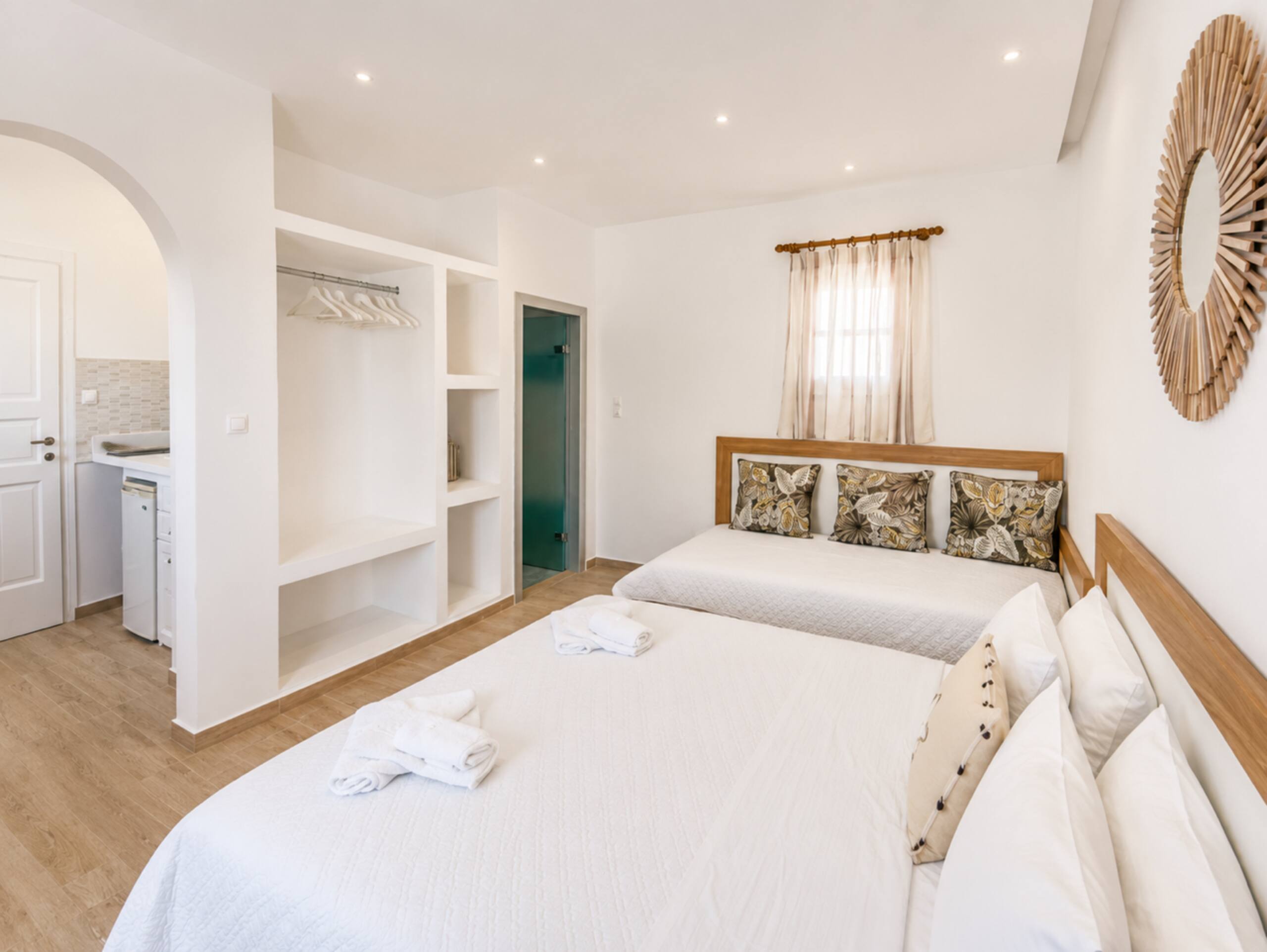 Apartment for 3 in Ornos - Steps from the Beach — photo 4