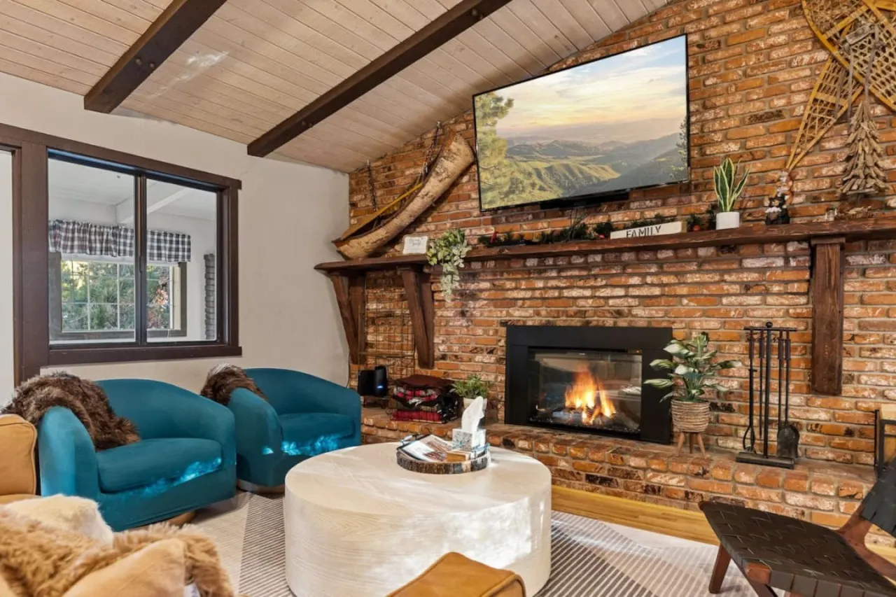 Ritz-Craterton Spa, BBQ, Game Room, EV, Pups 1
