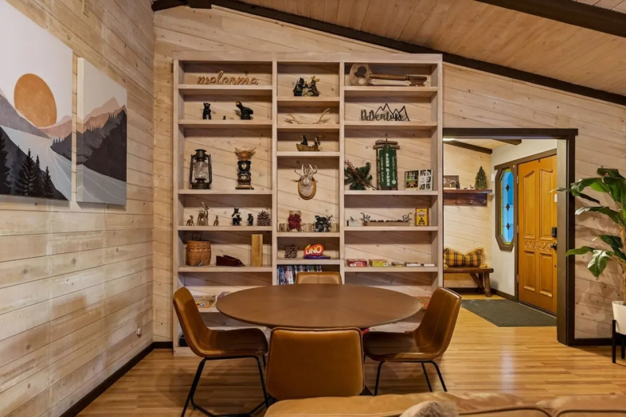 Ritz-Craterton Spa, BBQ, Game Room, EV, Pups 9