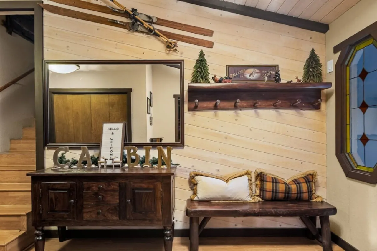 Ritz-Craterton Spa, BBQ, Game Room, EV, Pups 6