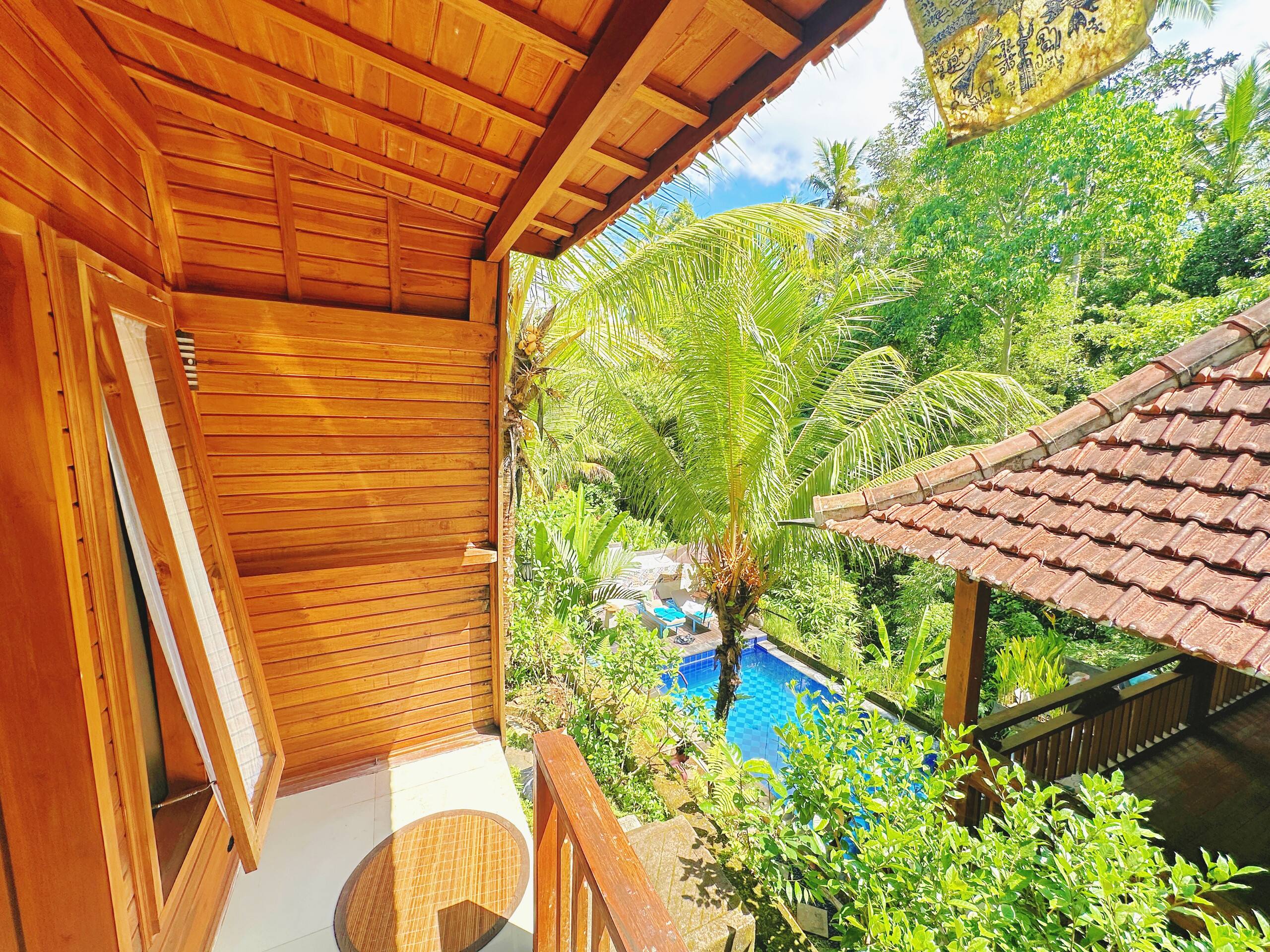 Ubud Jungle Escape Cute Private Joglo Shared Pool — photo 4