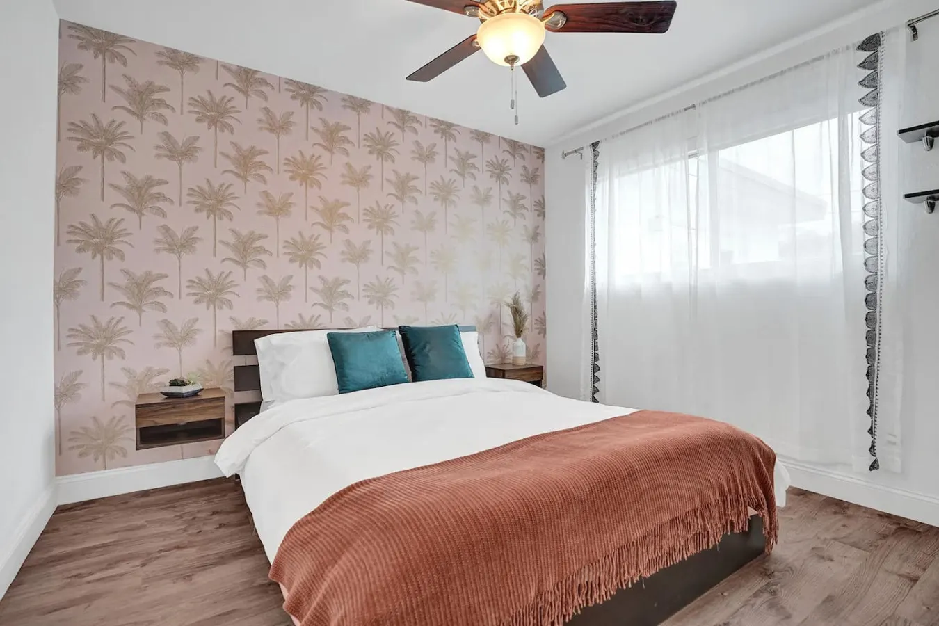 Newly Renovated w Heated Saltwater Pool & Hot Tub 15