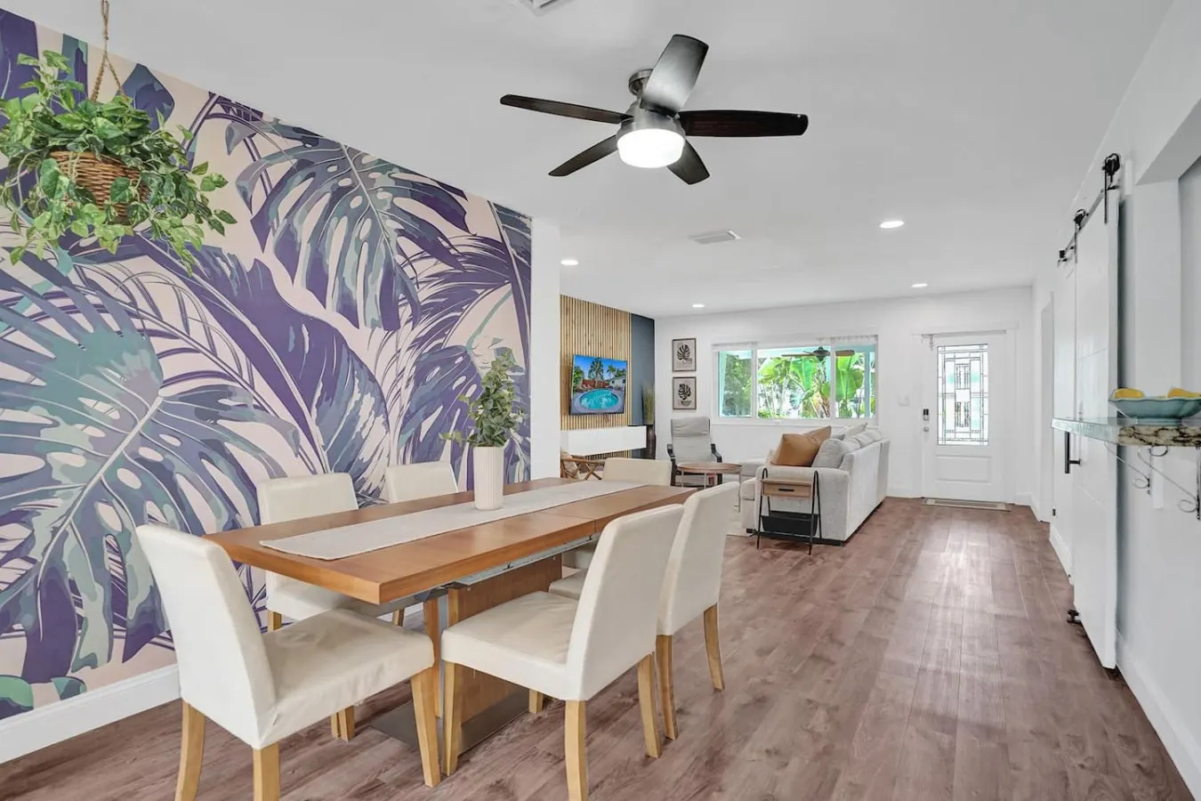 Newly Renovated w Heated Saltwater Pool & Hot Tub 20