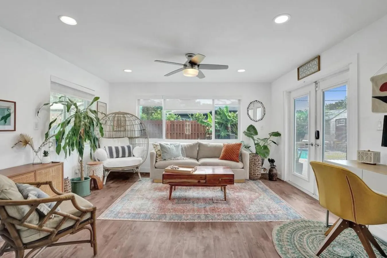 Newly Renovated w Heated Saltwater Pool & Hot Tub 7