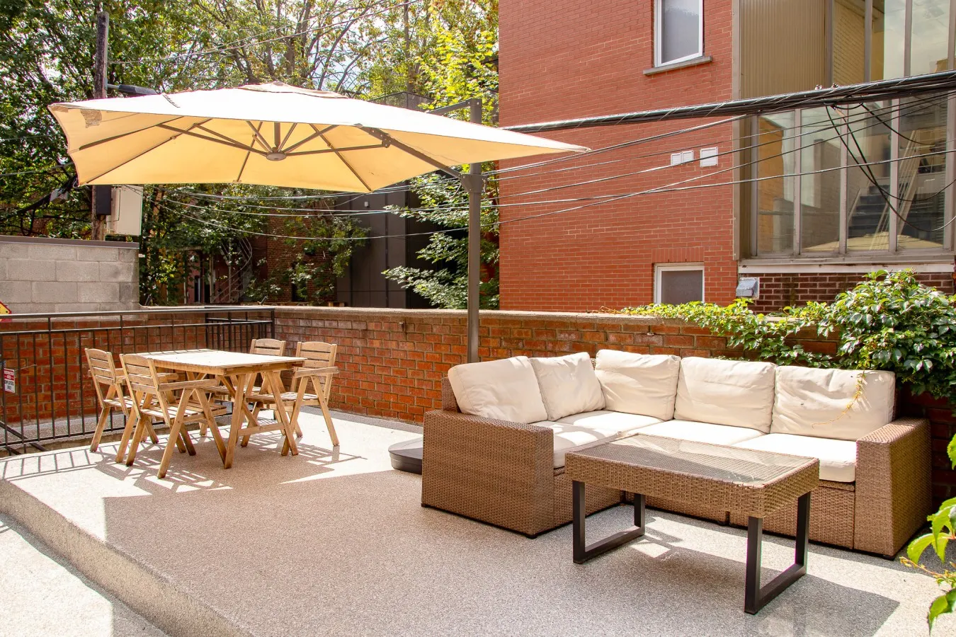 Zen/Rooftop/Terraces/Plateau/St-Denis/AC/TV 16