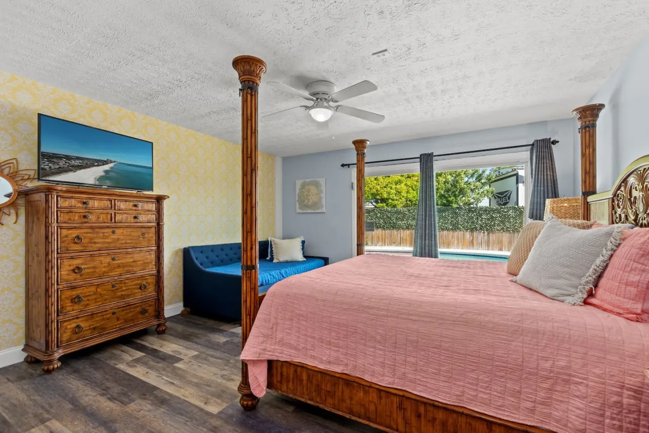 Anchors Away – Gulf Views, Private Pool, Golf Cart & Fire Pit Retreat 9