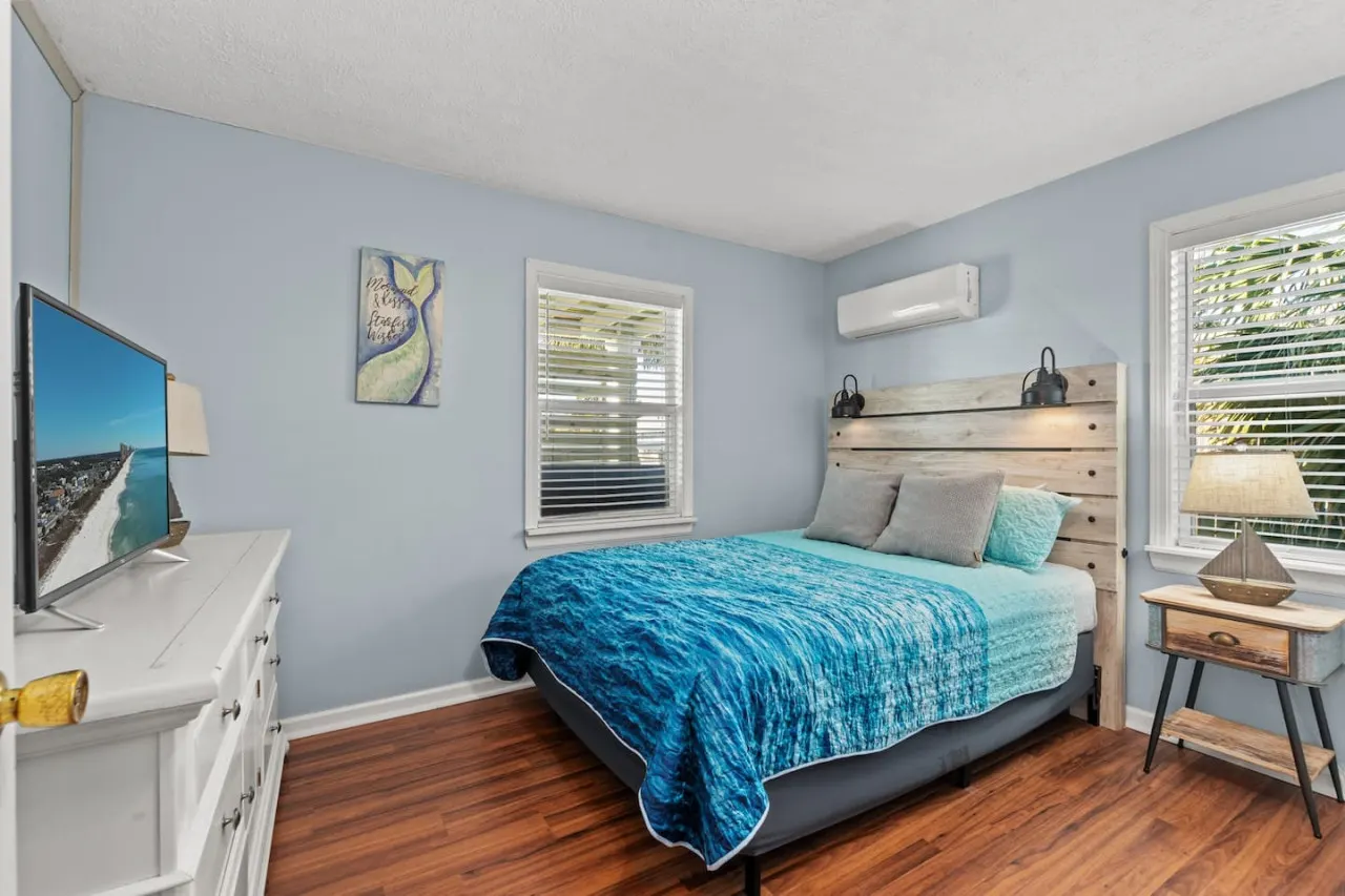 Anchors Away – Gulf Views, Private Pool, Golf Cart & Fire Pit Retreat 16