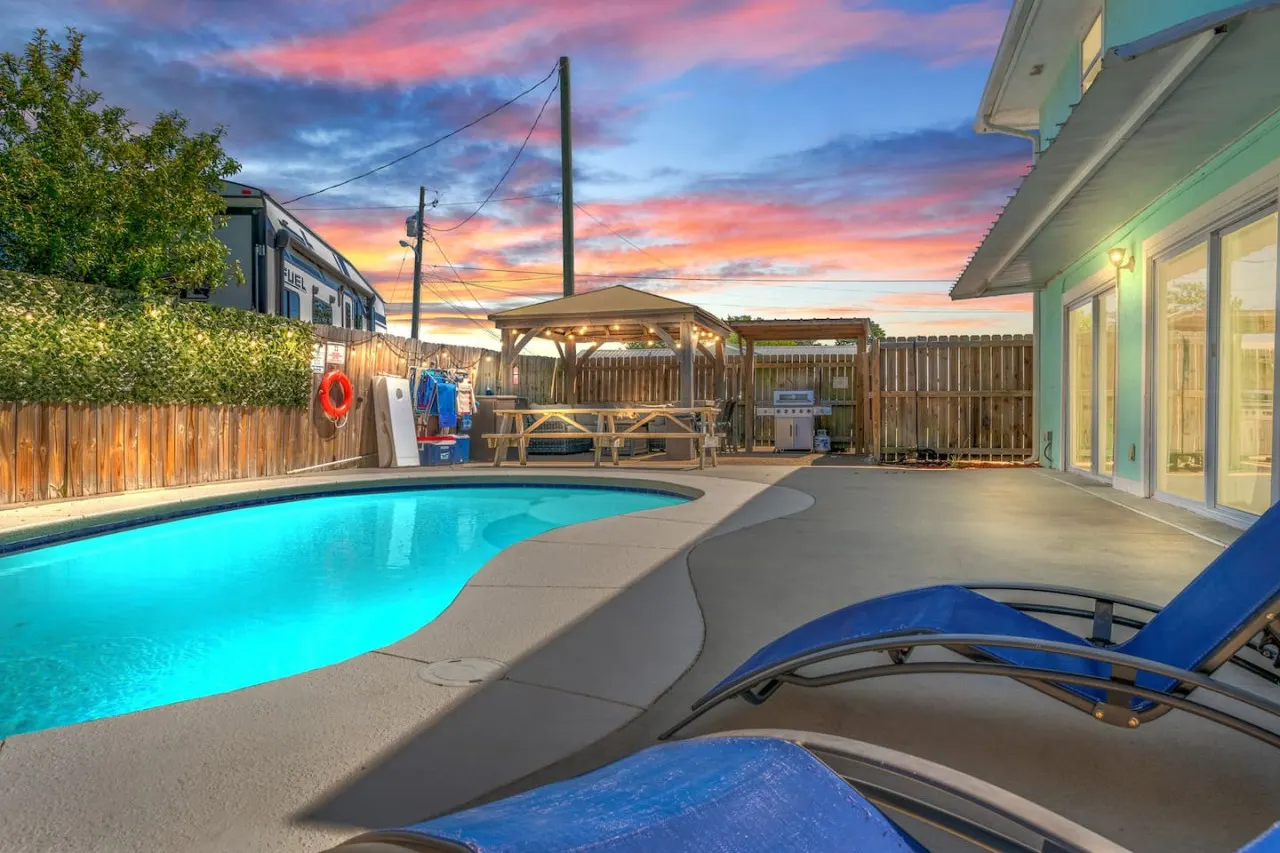 Anchors Away – Gulf Views, Private Pool, Golf Cart & Fire Pit Retreat 7