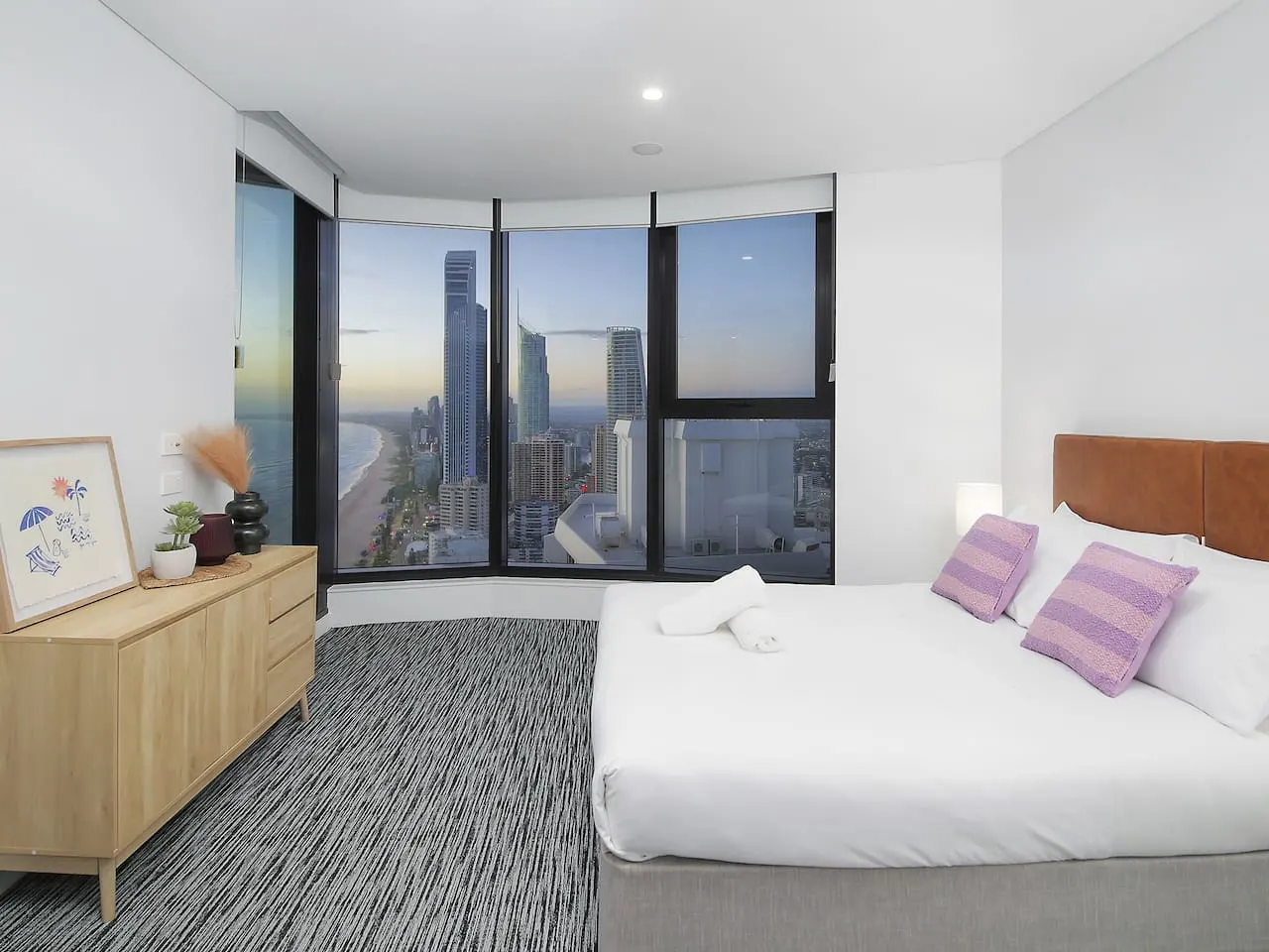 Oceanview Paradise with Free Parking 6