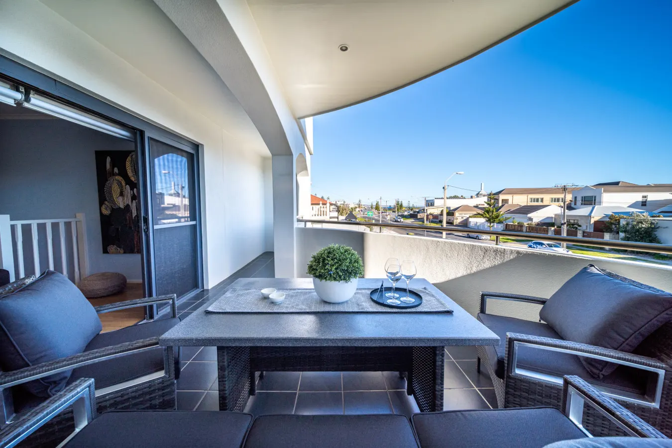 Higher Ground on Seaview—Rooftop Coastal Escape 7