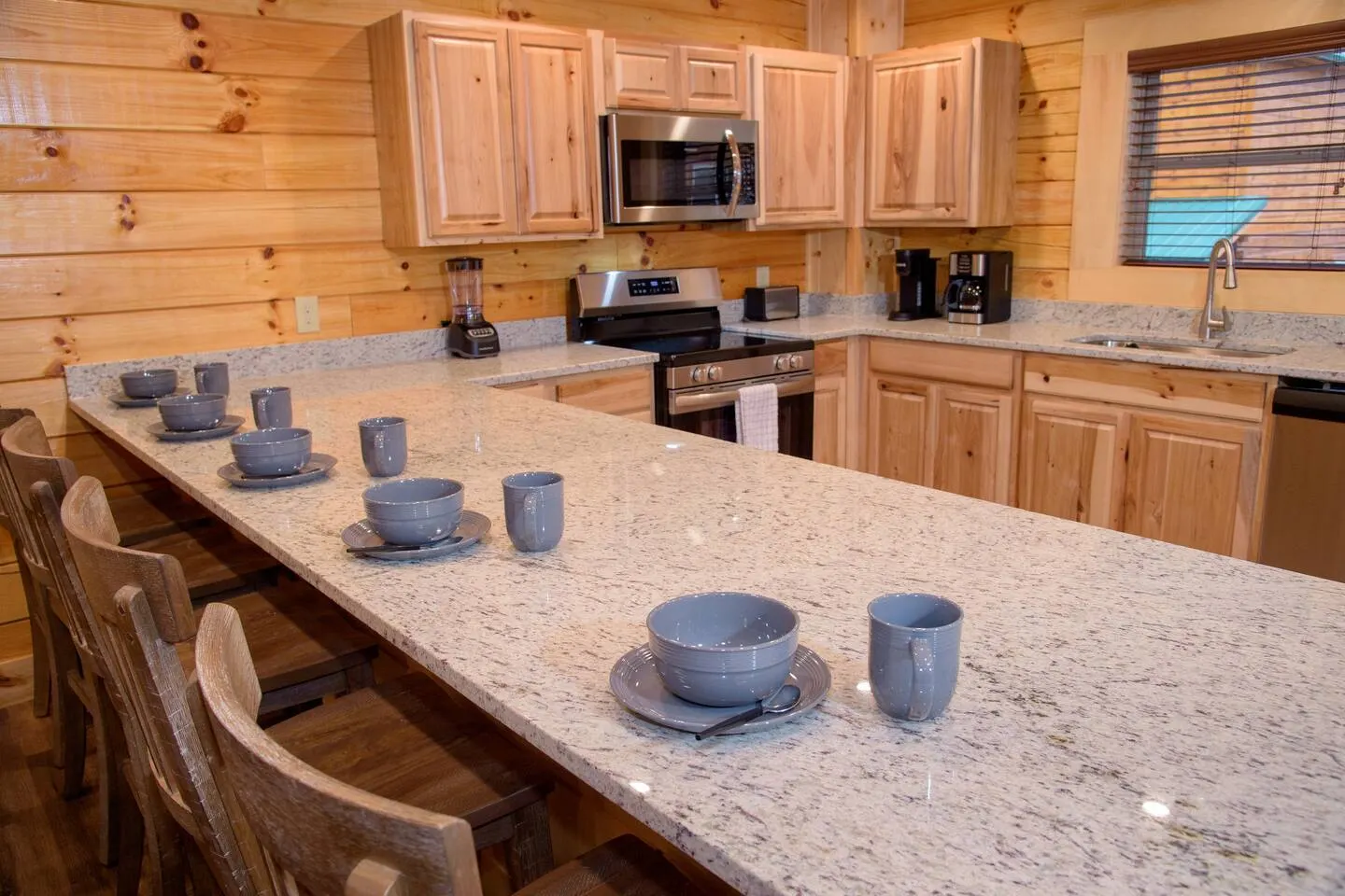Spacious 2800 sq ft-Cozy Wood Cabin-NEW BUILD — photo 3