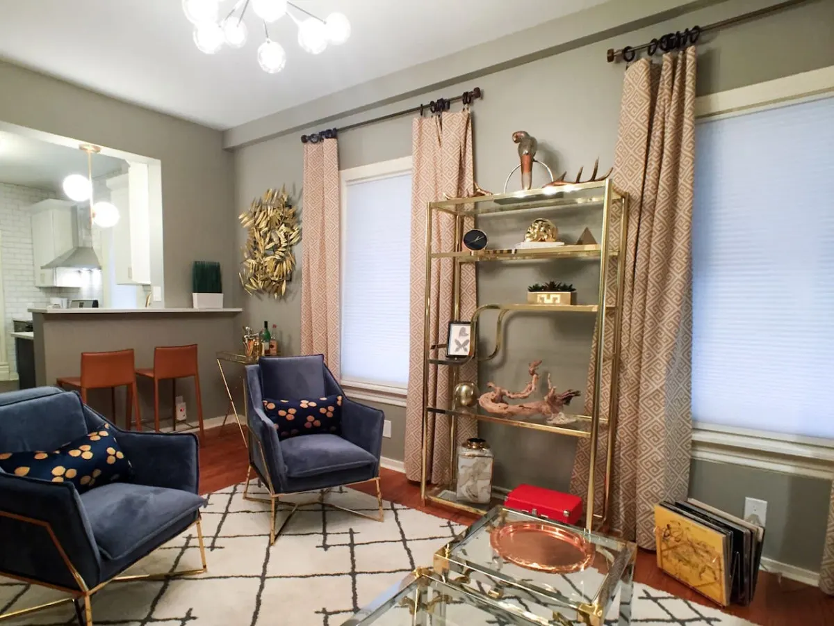 Glam Hidden Gem near Wrigley 1
