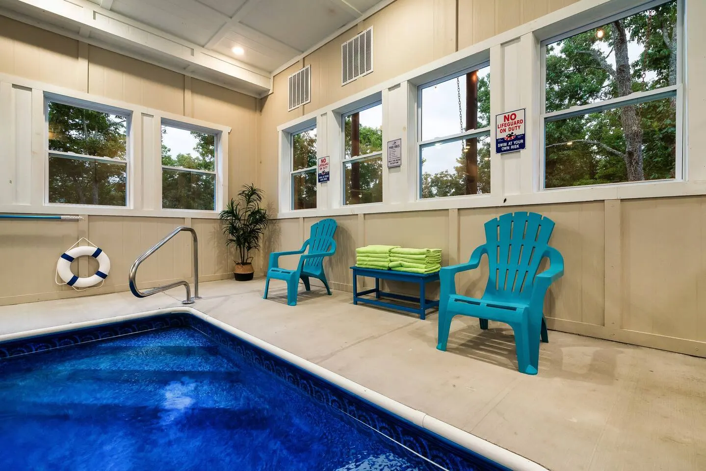 6 ensuite large bedrooms - private pool - hot tub 19