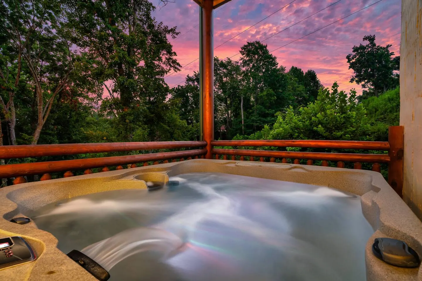 6 ensuite large bedrooms - private pool - hot tub 7