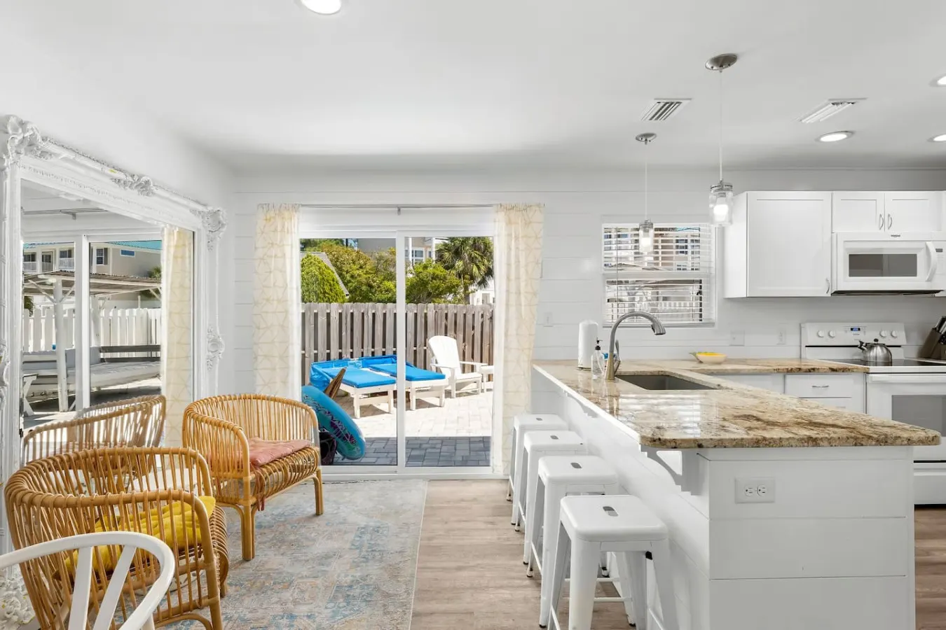 Surf House ~ Private Backyard w/ Cabana ~ Sleeps 8 5