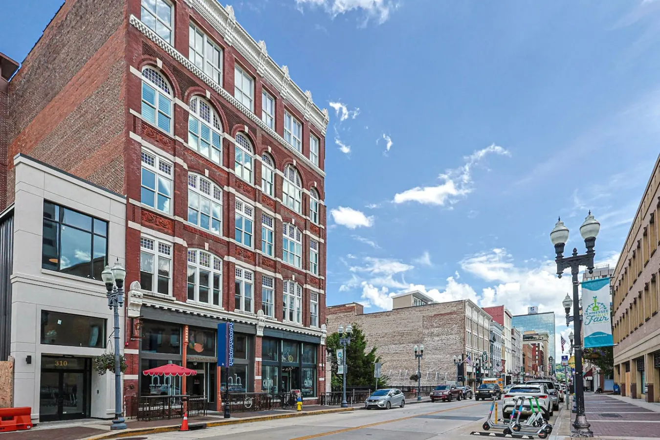 Elegant Century Residence ~ Downtown | 7 min to UT — photo 2