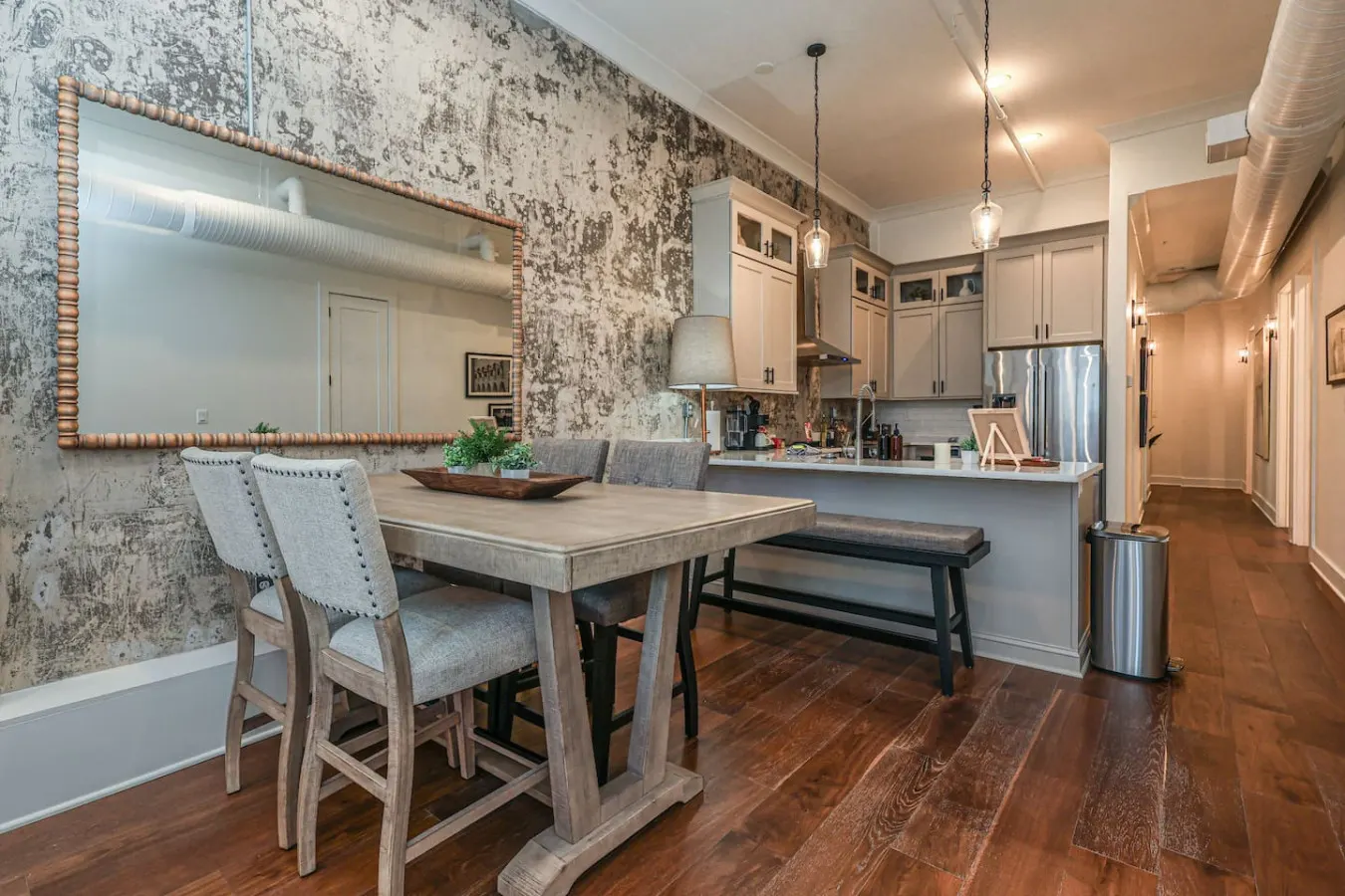 Elegant Century Residence ~ Downtown 7 min to UT 14