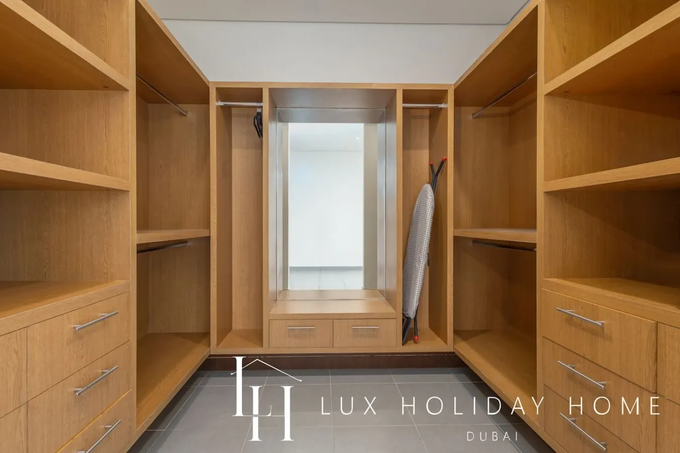 LUX The Dream Palm Sea View Suite 2 17