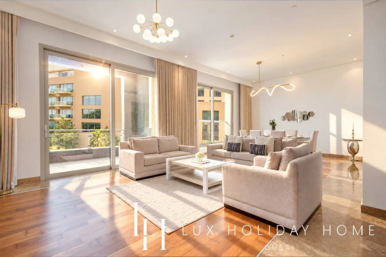 LUX The Dream Palm Sea View Suite 2 6