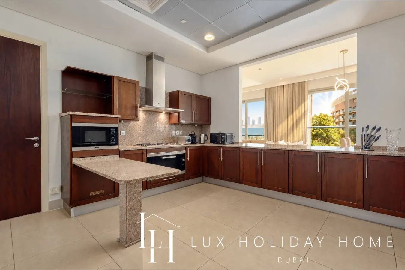 LUX The Dream Palm Sea View Suite 2 8