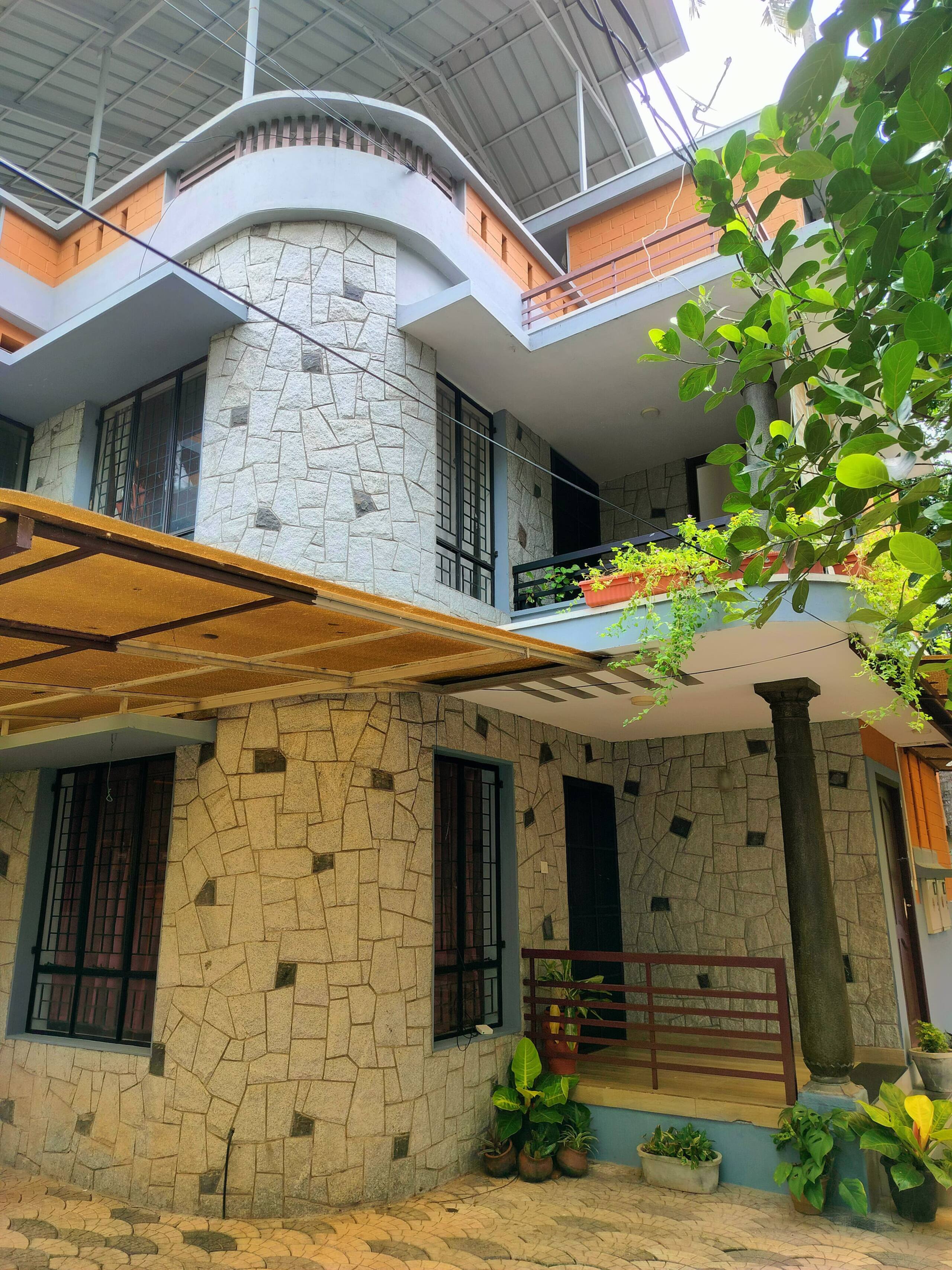 Adhvaya-AC 4BHK Near Temple & Airport 38