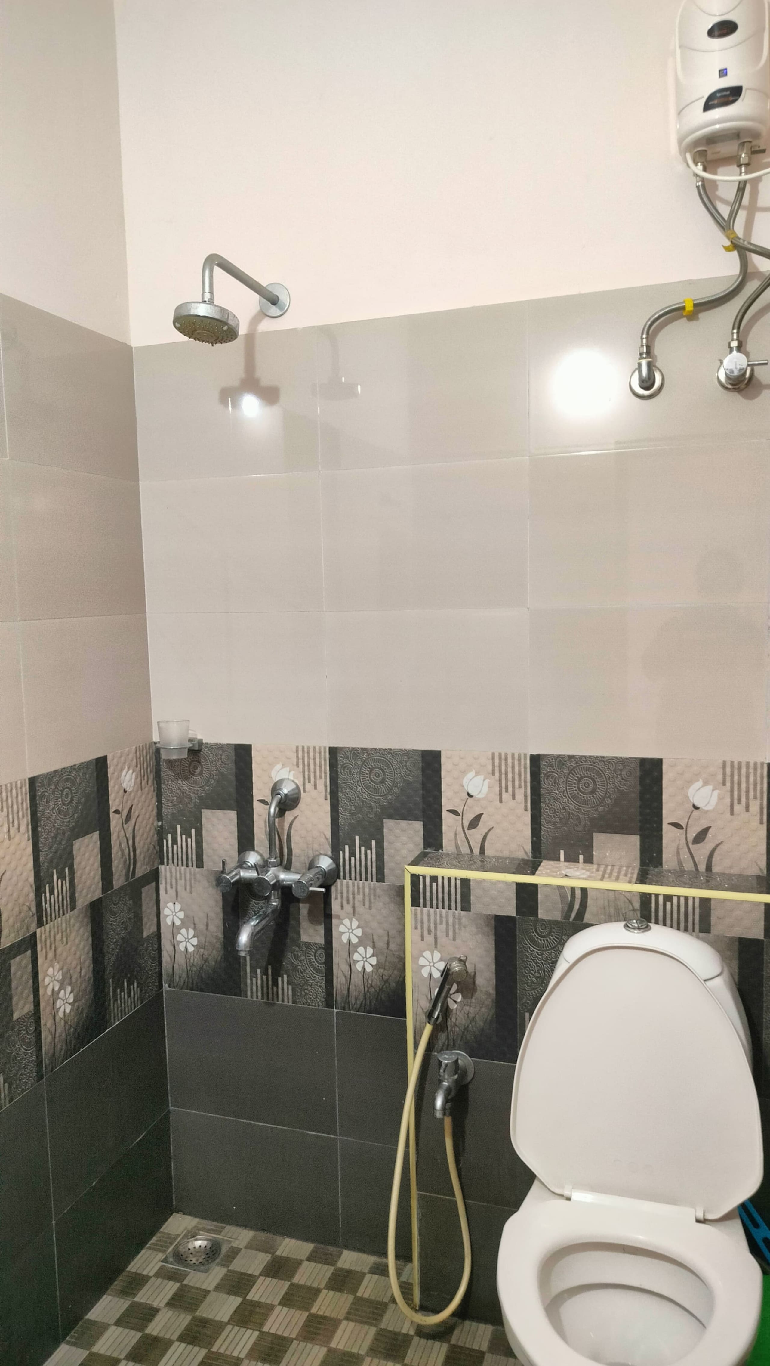 Adhvaya-AC 4BHK Near Temple & Airport 31