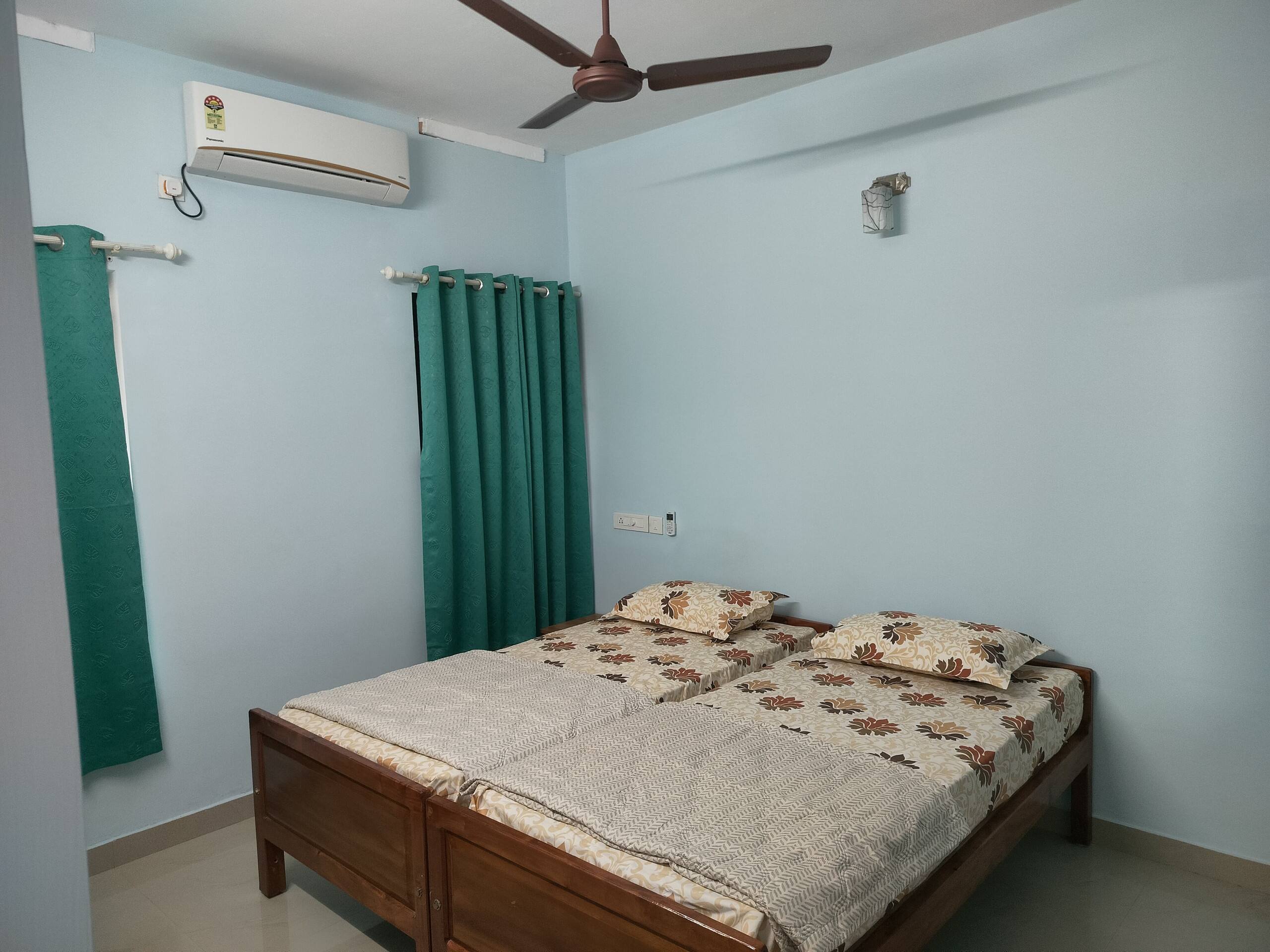 Adhvaya-AC 4BHK Near Temple & Airport 28