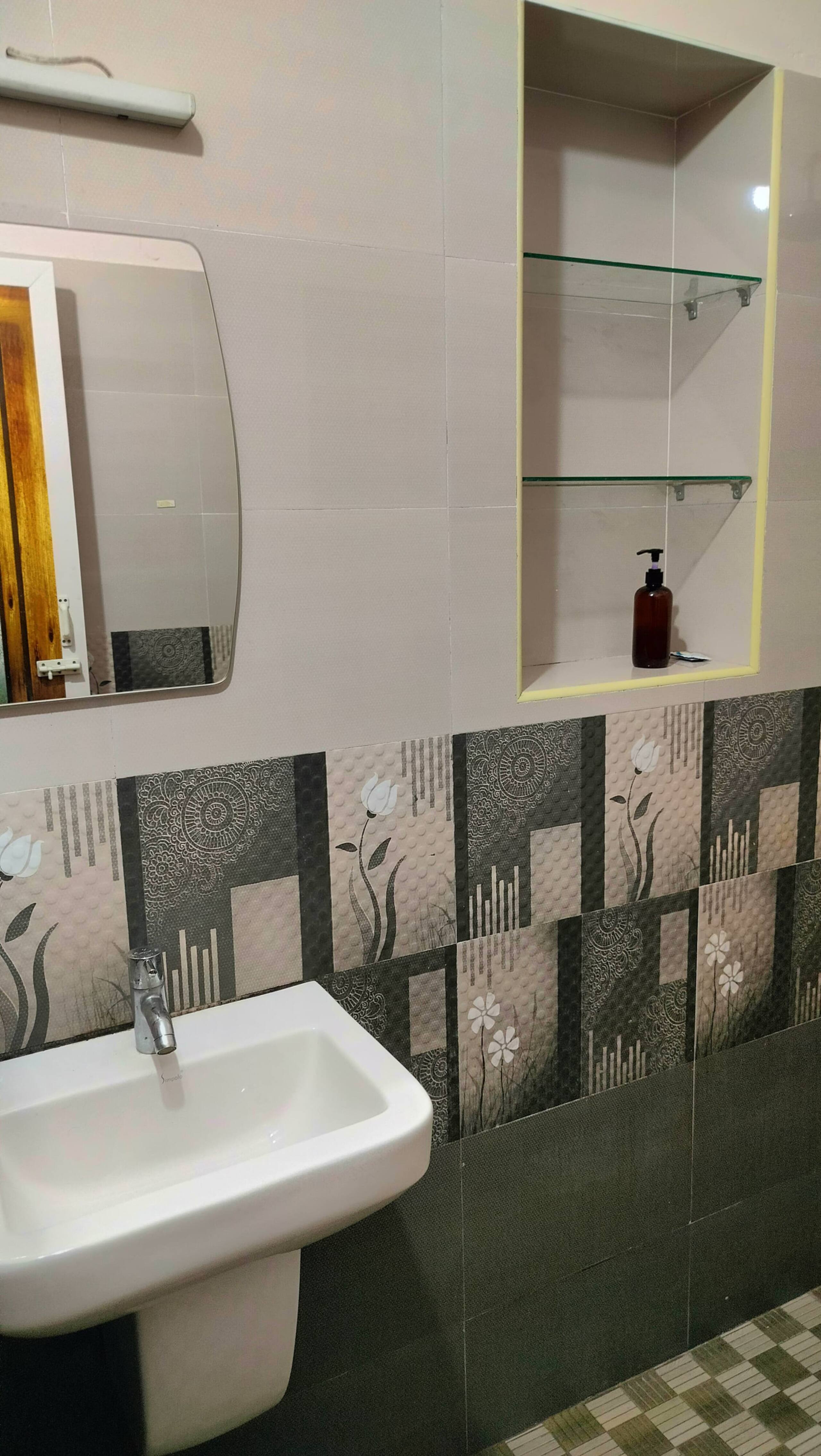 Adhvaya-AC 4BHK Near Temple & Airport 32