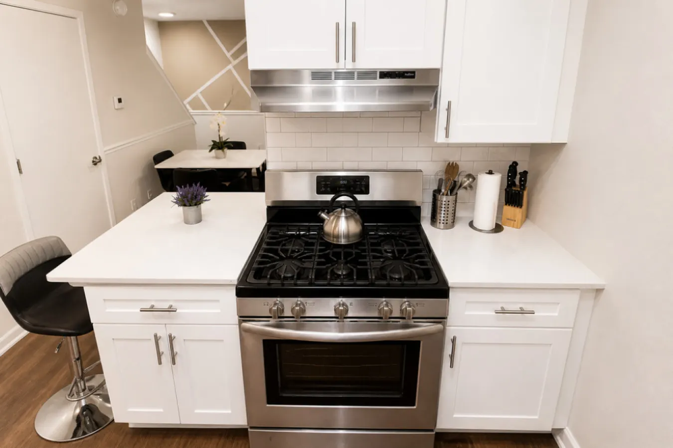 The Sage Retreat Hoover Designer Stay S2 15