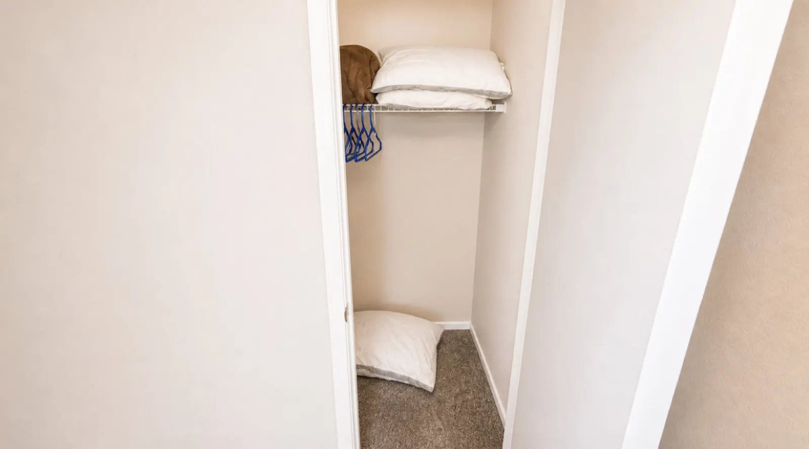 The Sage Retreat Hoover Designer Stay S2 8
