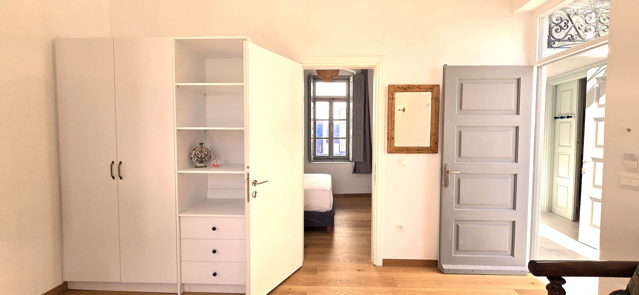 Appartment with courtyard in heart of mykonos 8