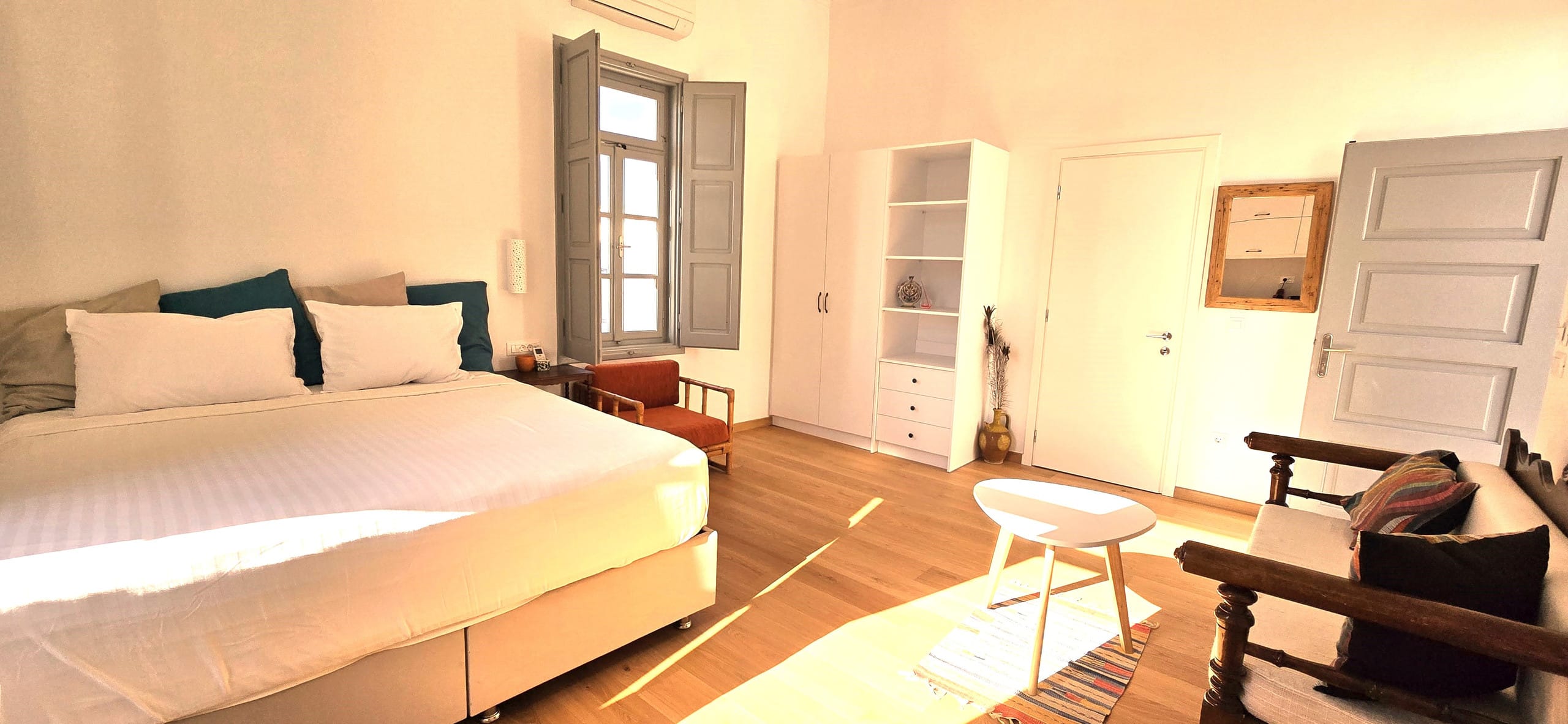 Appartment with courtyard in heart of mykonos 9