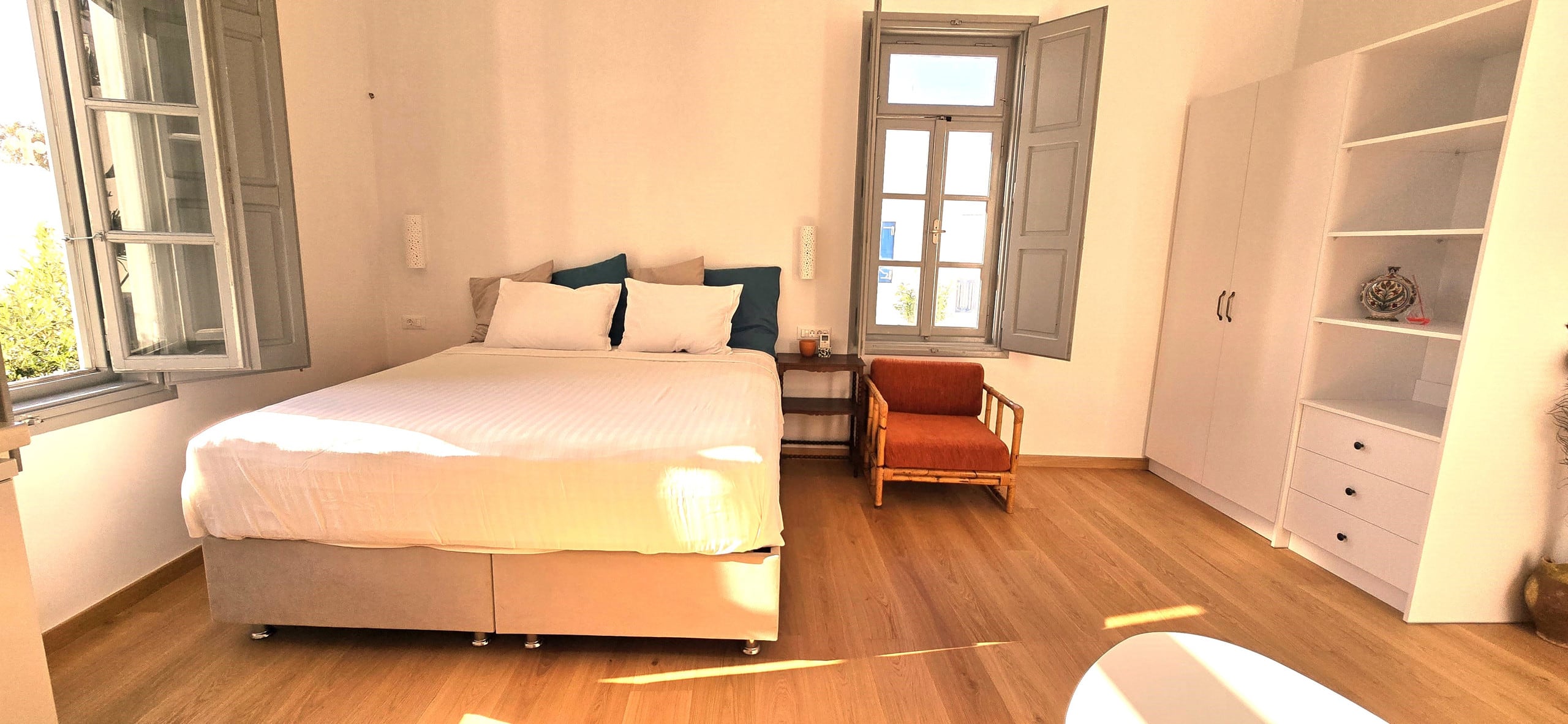 Appartment with courtyard in heart of mykonos 10