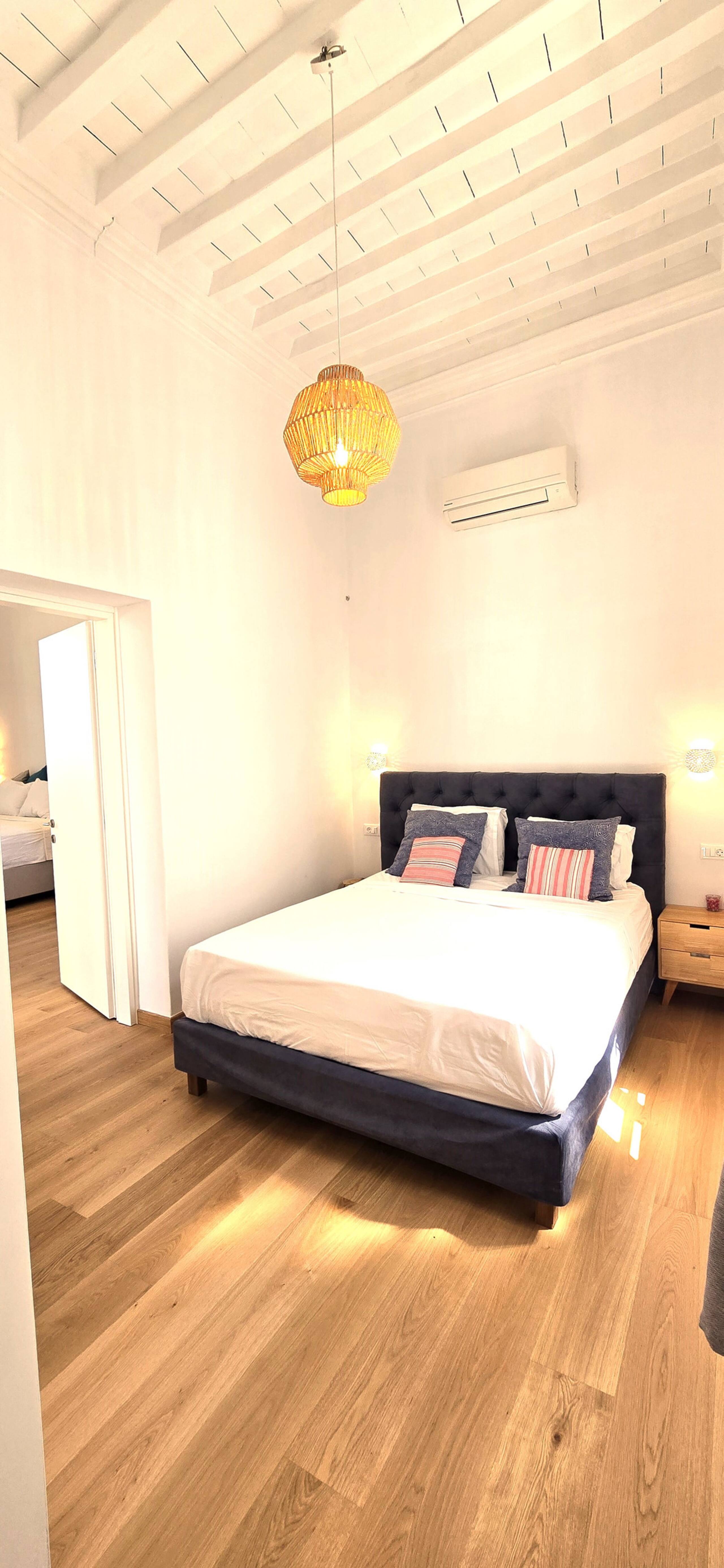 Appartment with courtyard in heart of mykonos 23