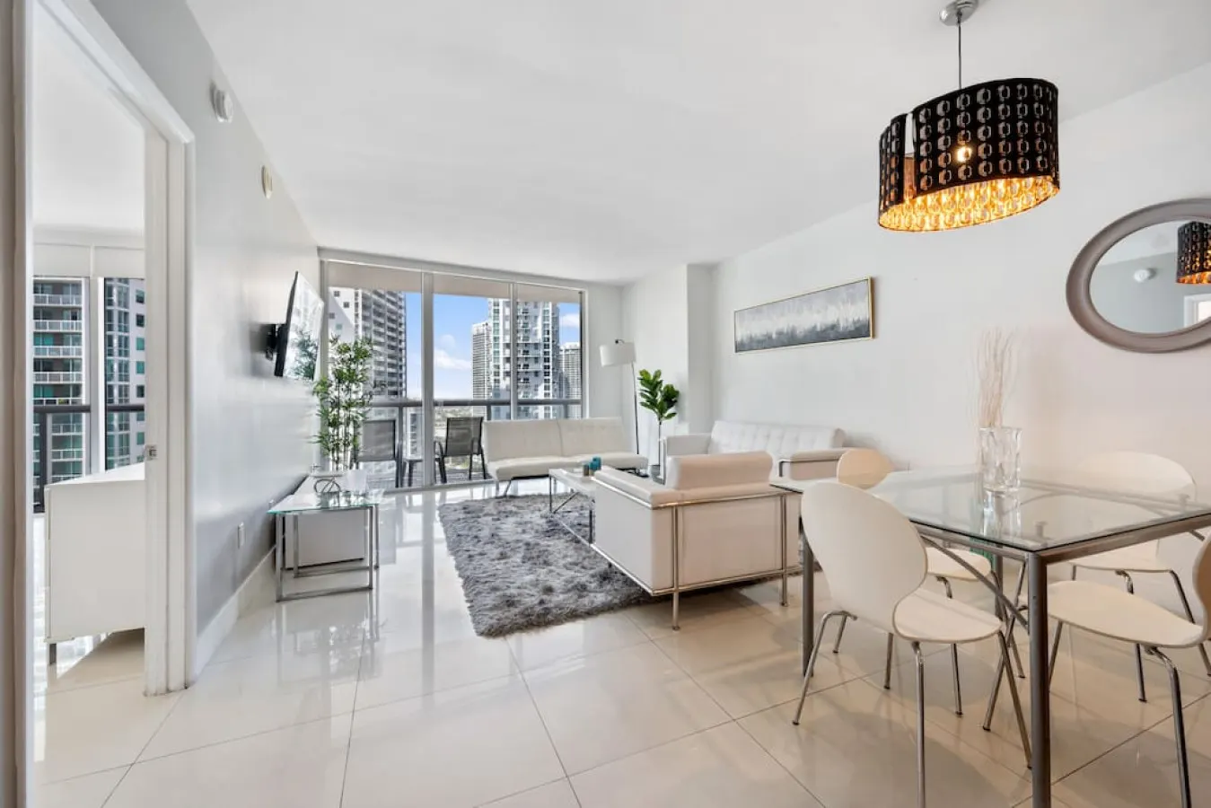 Gorgeous Unit At The W Building Priceless Location 2
