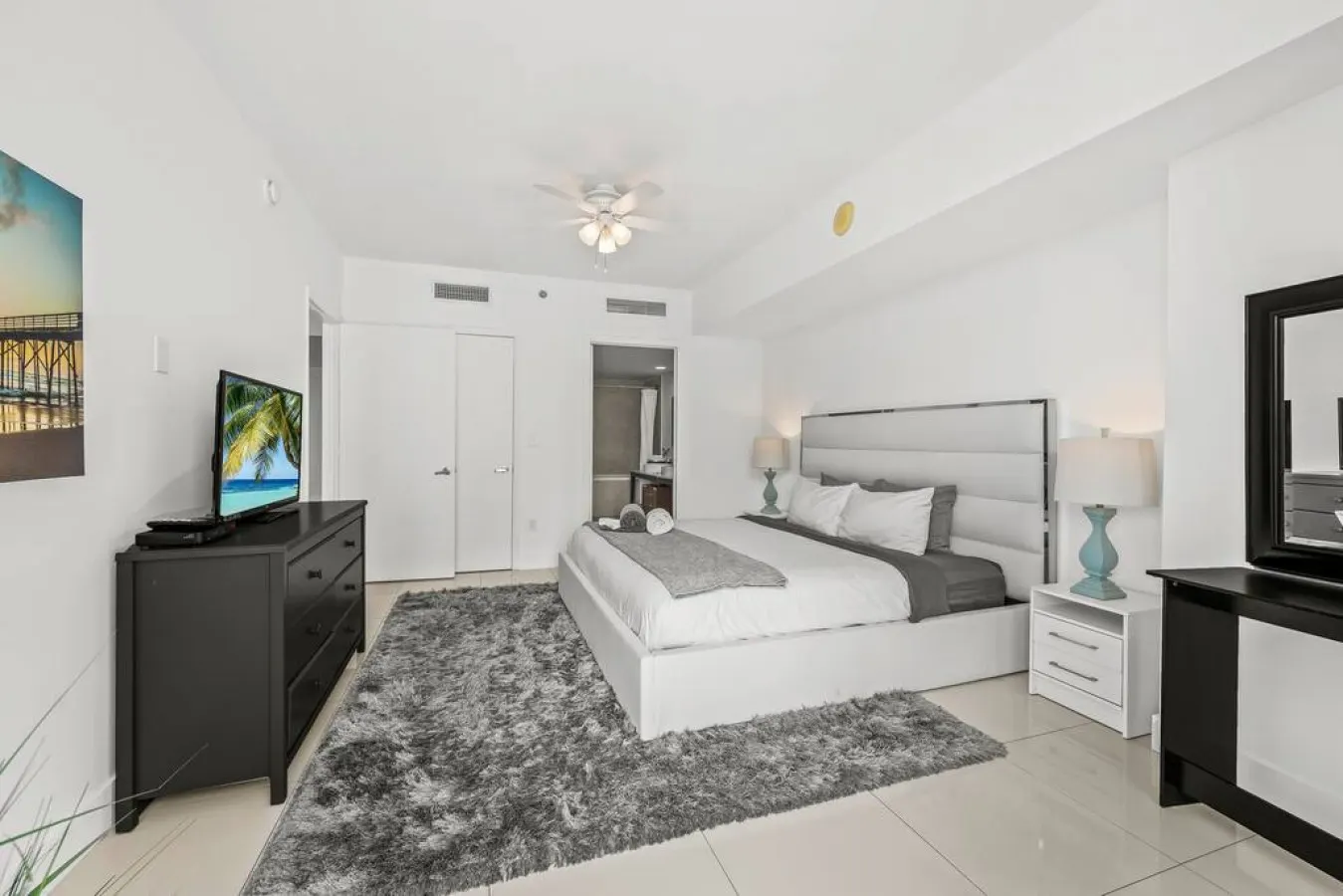 Gorgeous Unit At The W Building Priceless Location 11