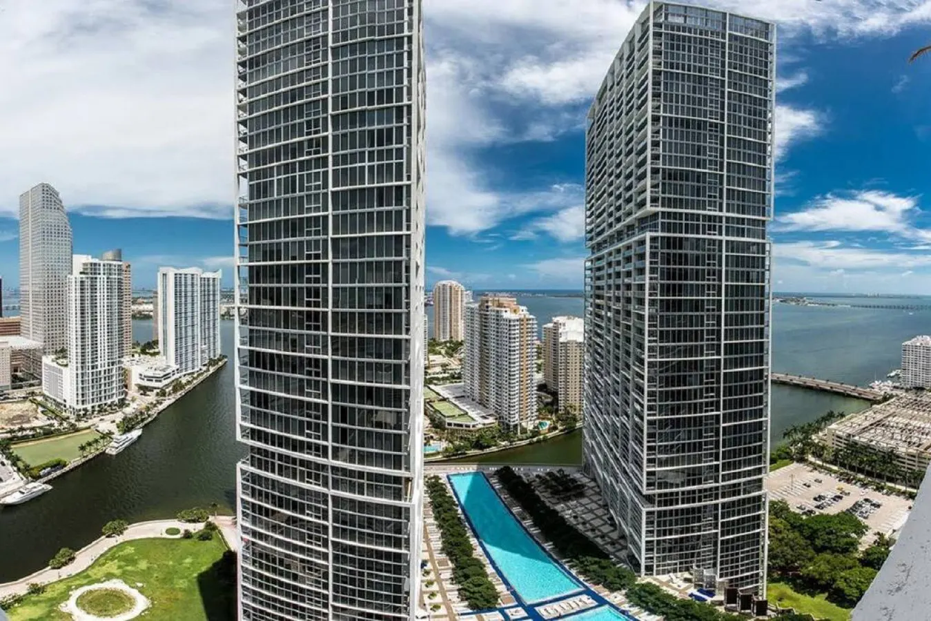 Gorgeous Unit At The W Building Priceless Location 20
