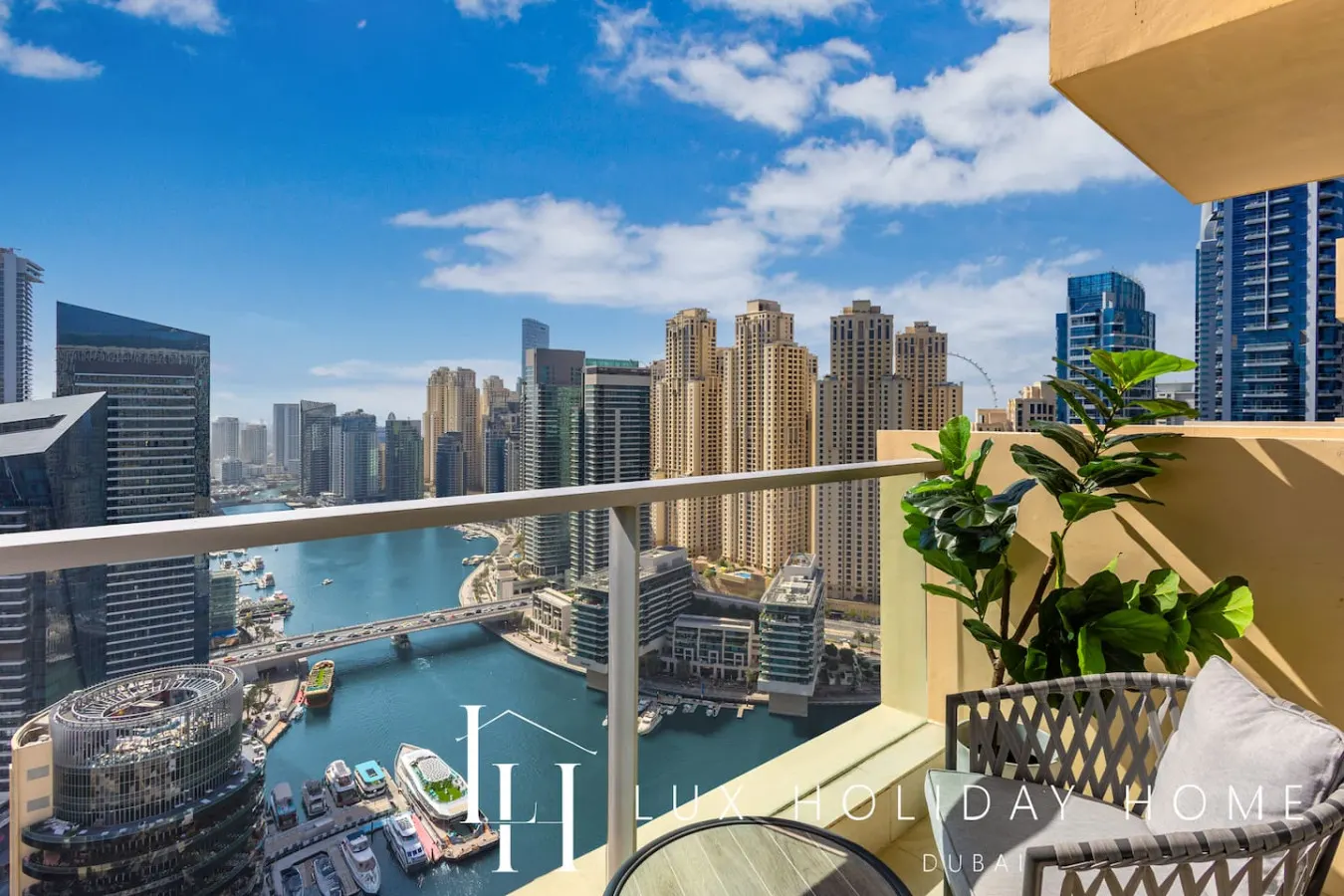 LUX The JW Marina Suite 5 2