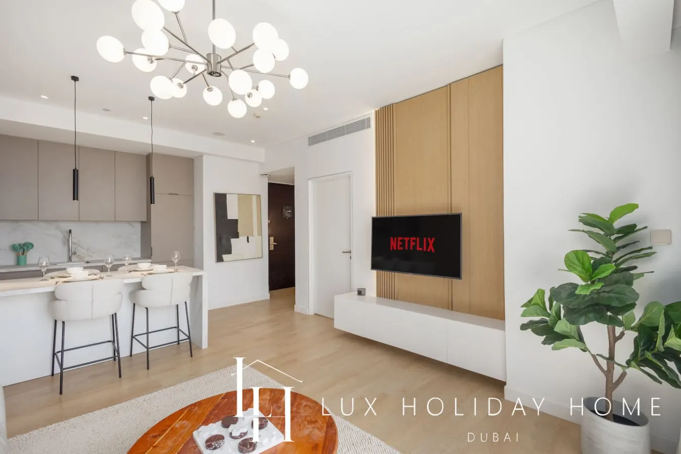 LUX The JW Marina Suite 5 9