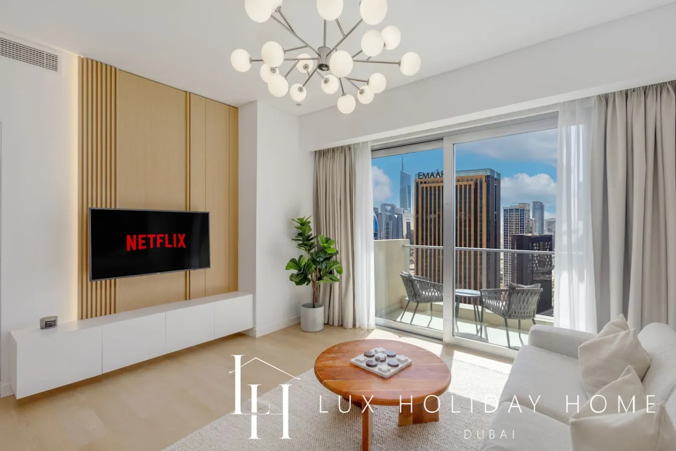 LUX The JW Marina Suite 5 12
