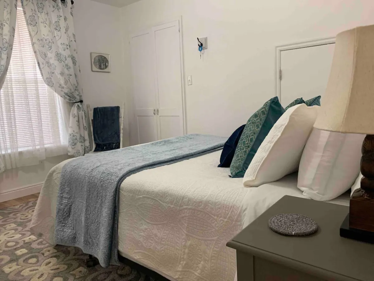 Jailer's Cottage 130-Year-Old Gem Sleeps 12 10