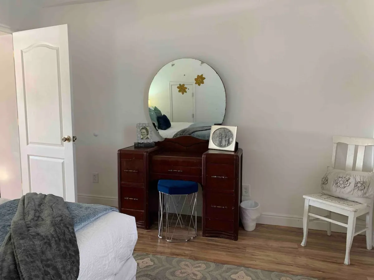 Jailer's Cottage 130-Year-Old Gem Sleeps 12 14