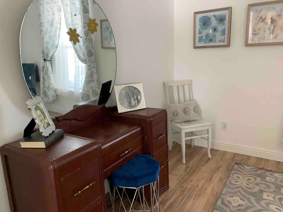 Jailer's Cottage 130-Year-Old Gem Sleeps 12 15