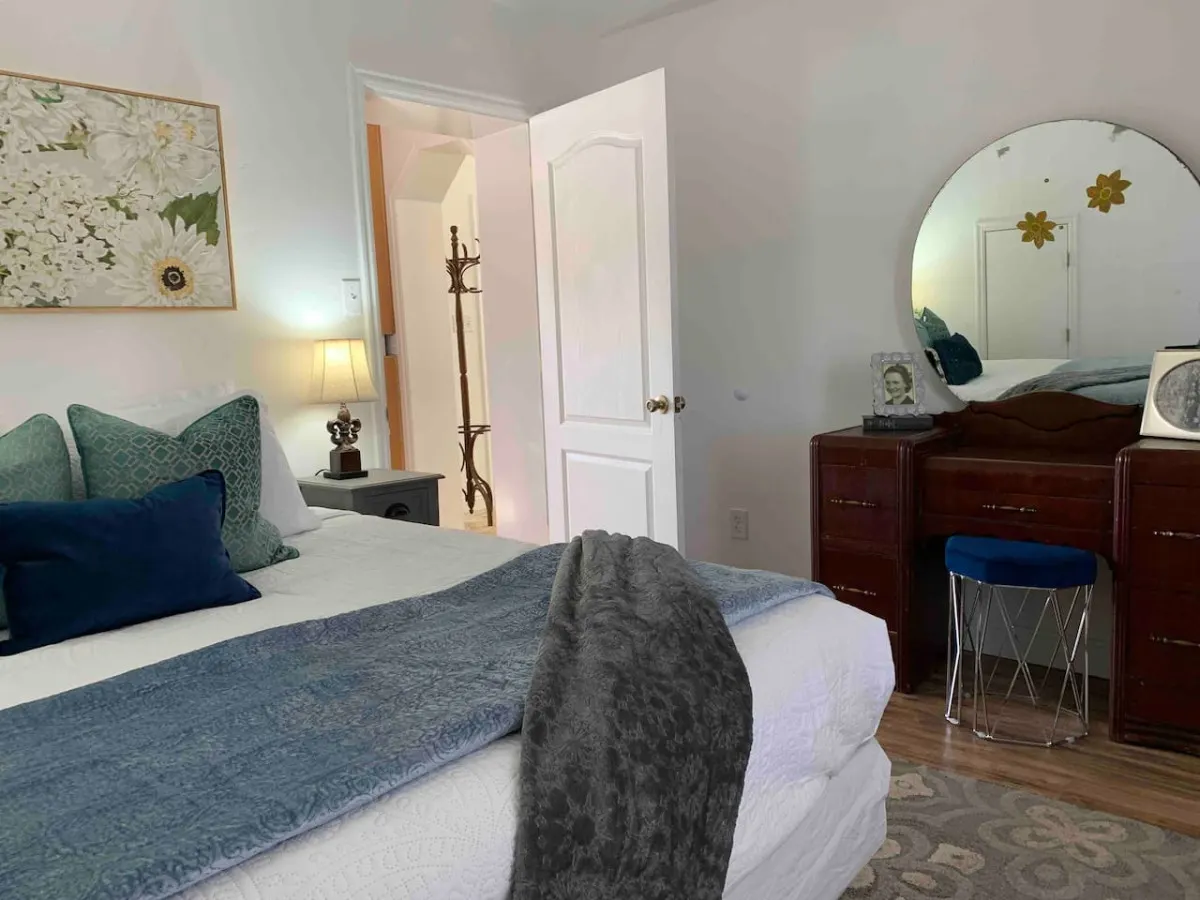 Jailer's Cottage 130-Year-Old Gem Sleeps 12 3