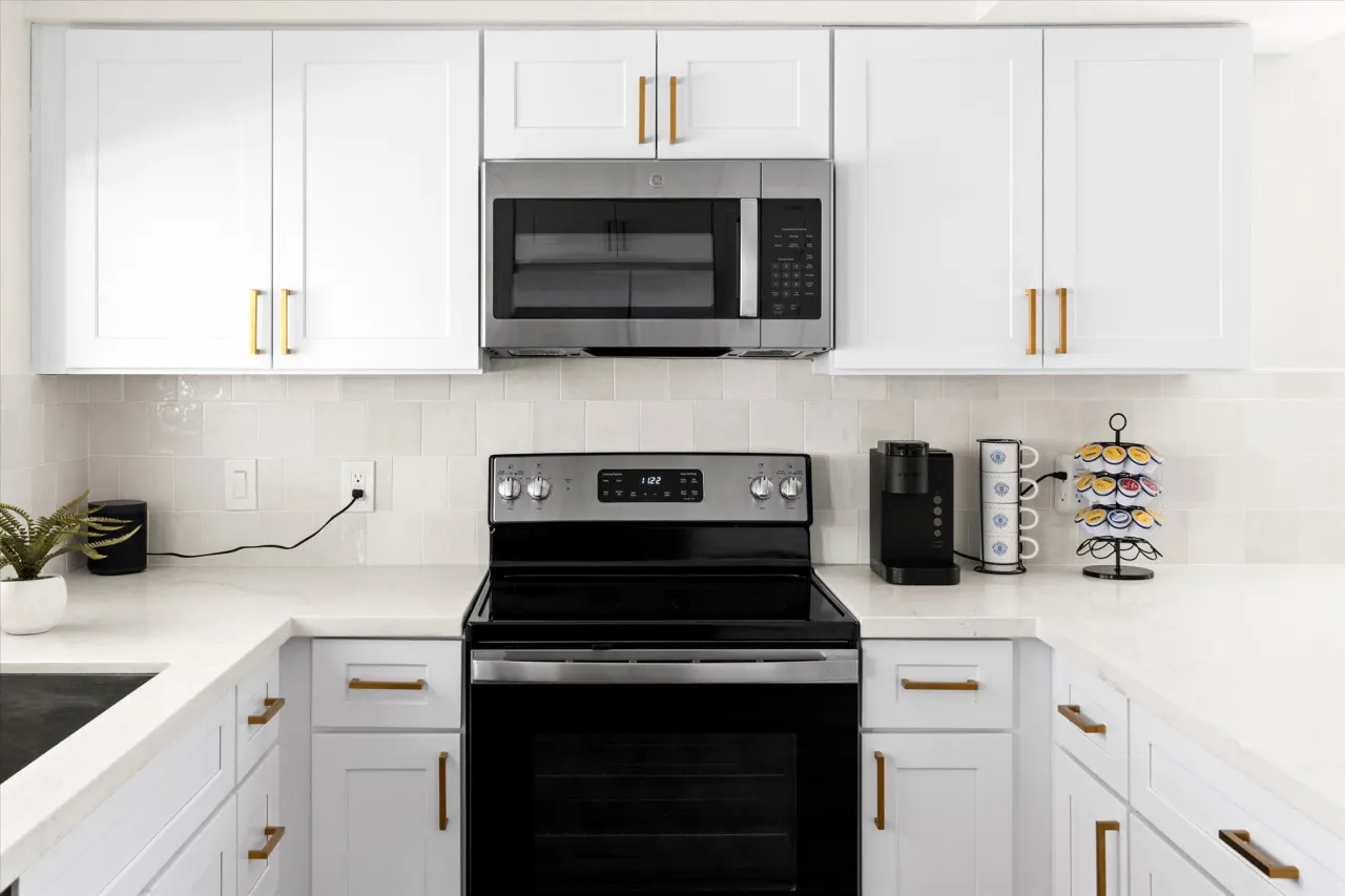Private Pool Getaway Free Parking Near Downtown 17